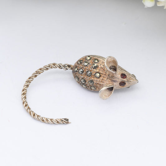 Vintage Sterling Silver Marcasite Mouse Brooch - Novelty Animal Jewellery | Moving Twisted Chain Tail | Small Mouse Large Ears