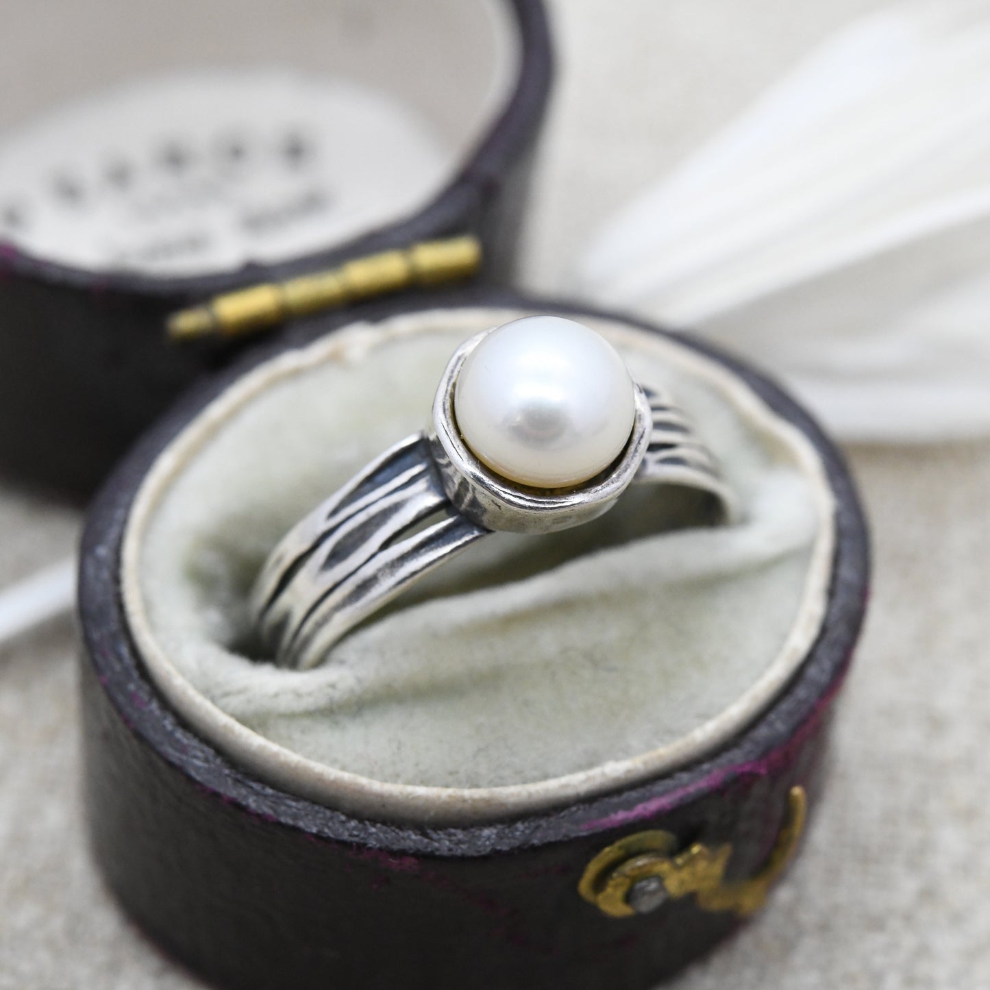 Vintage Sterling Silver Pearl Ring with Textured Band - UK Size - O | US Size - 7