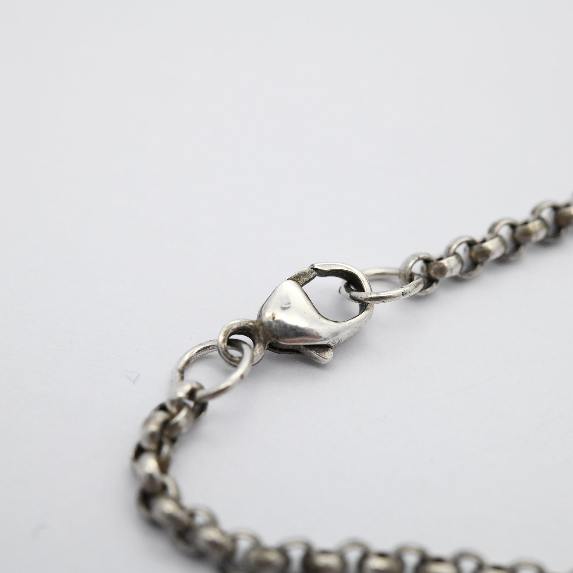 Vintage Sterling Silver Onyx Pendant Necklace - Ornate Openwork Filigree Design