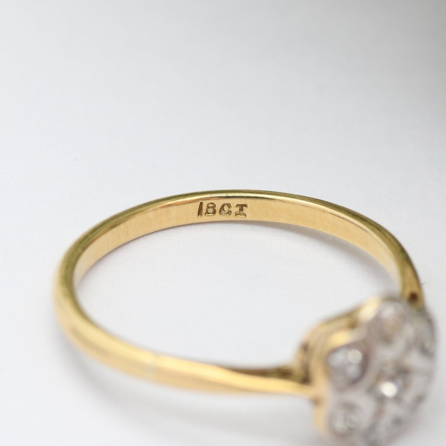 Vintage 18ct Gold Diamond Ring