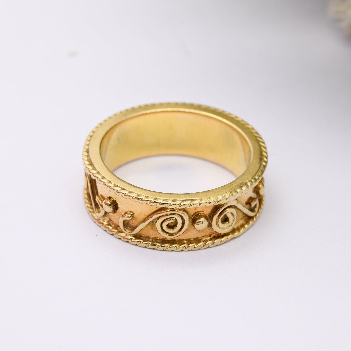 Vintage 18ct Gold Wirework Band Ring