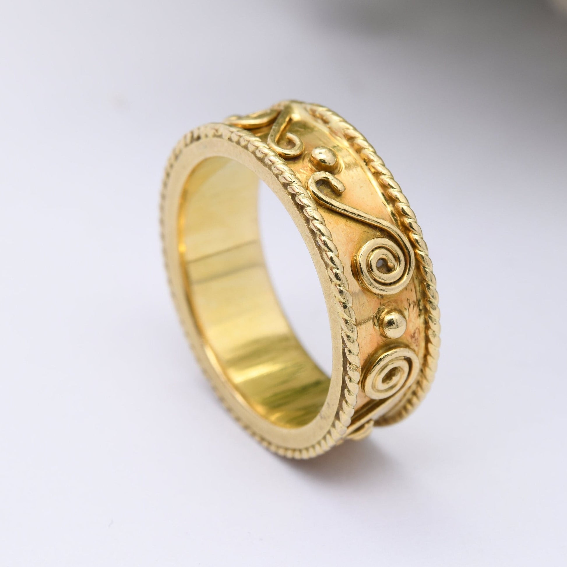 Vintage 18ct Gold Wirework Band Ring