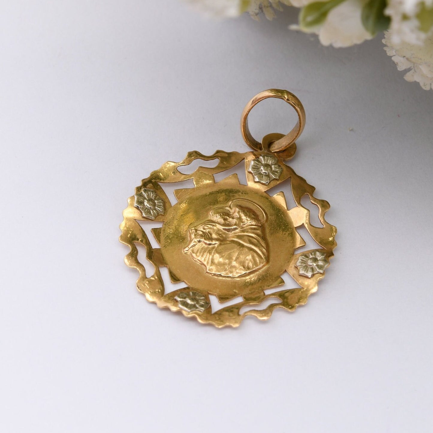 Vintage 18ct Gold St Christopher Pendant