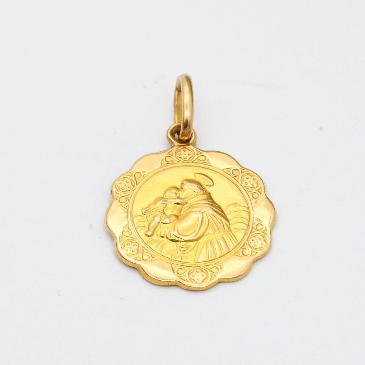 Vintage 18ct Gold St Christopher Pendant