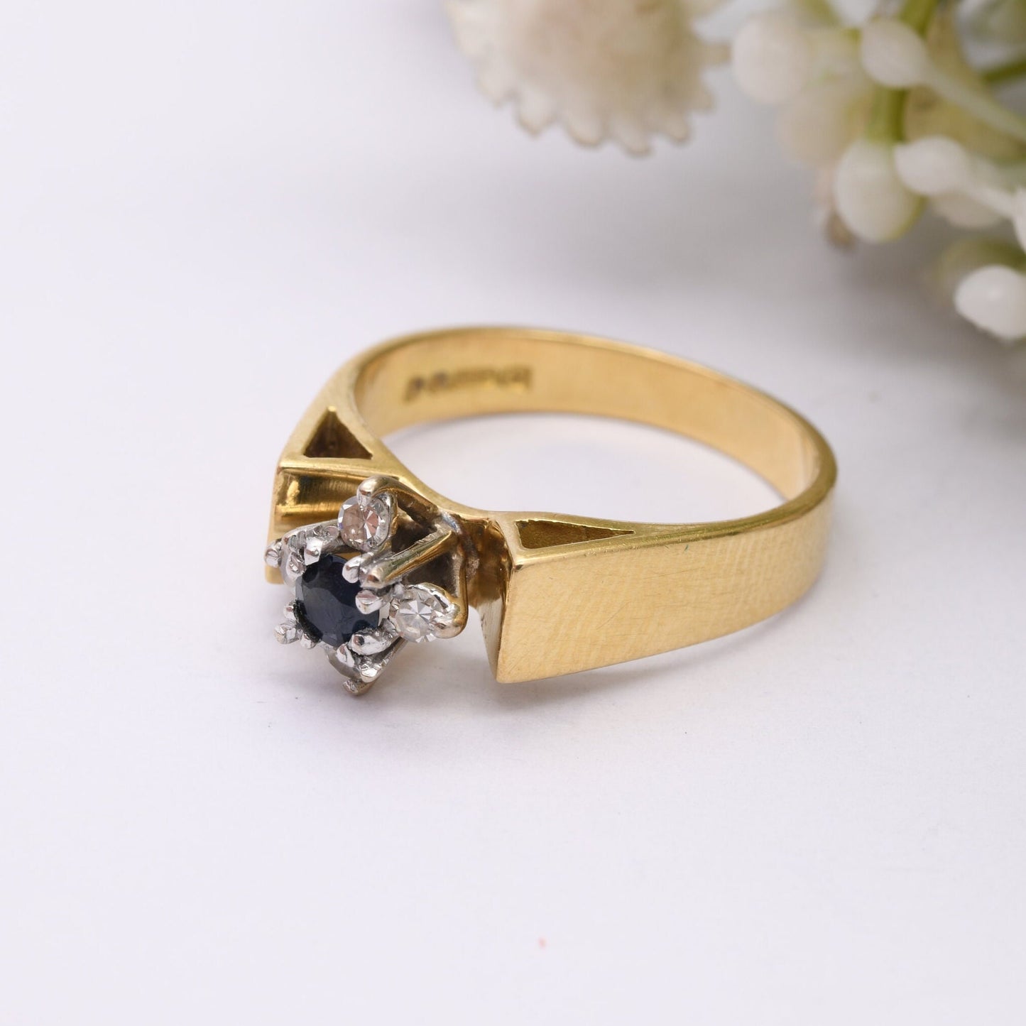 Vintage 18ct Gold Sapphire Diamond Ring 1976 - Statement Cocktail Ring UK Size - M | US Size - 6