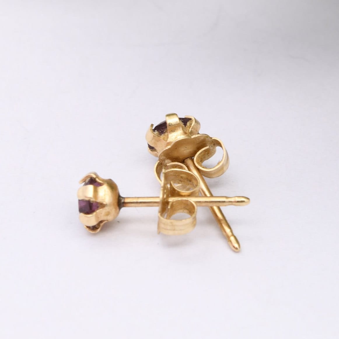 Vintage 14ct Gold Amethyst Stud Earrings