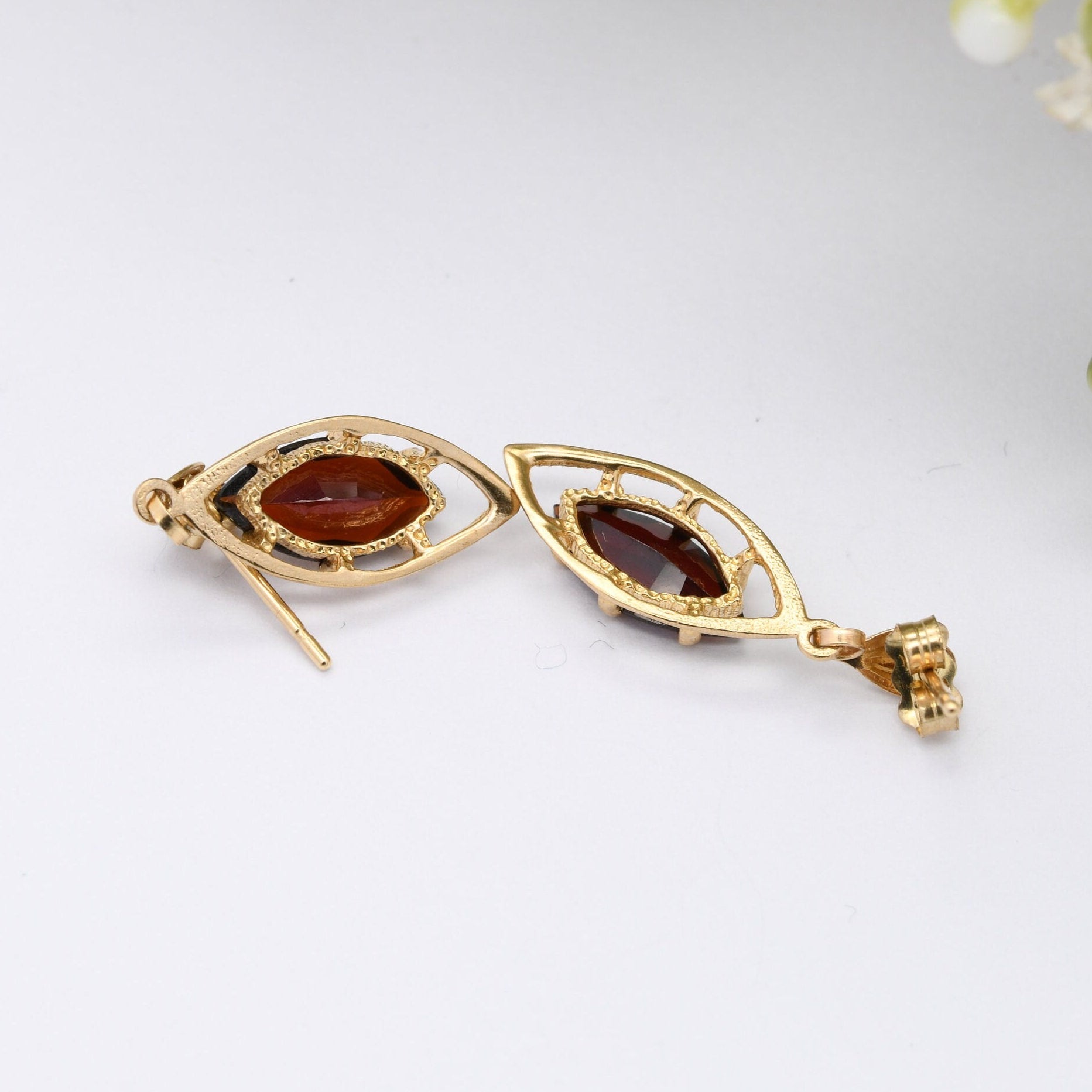 Vintage 9ct Gold Garnet Drop Earrings