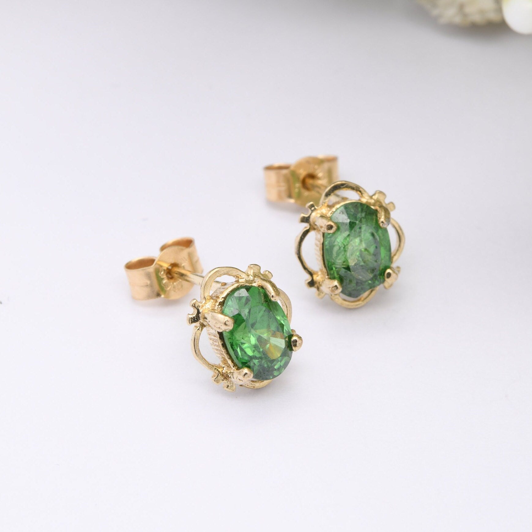 Vintage 9ct Gold Stud Earrings with Lime Green Gemstone