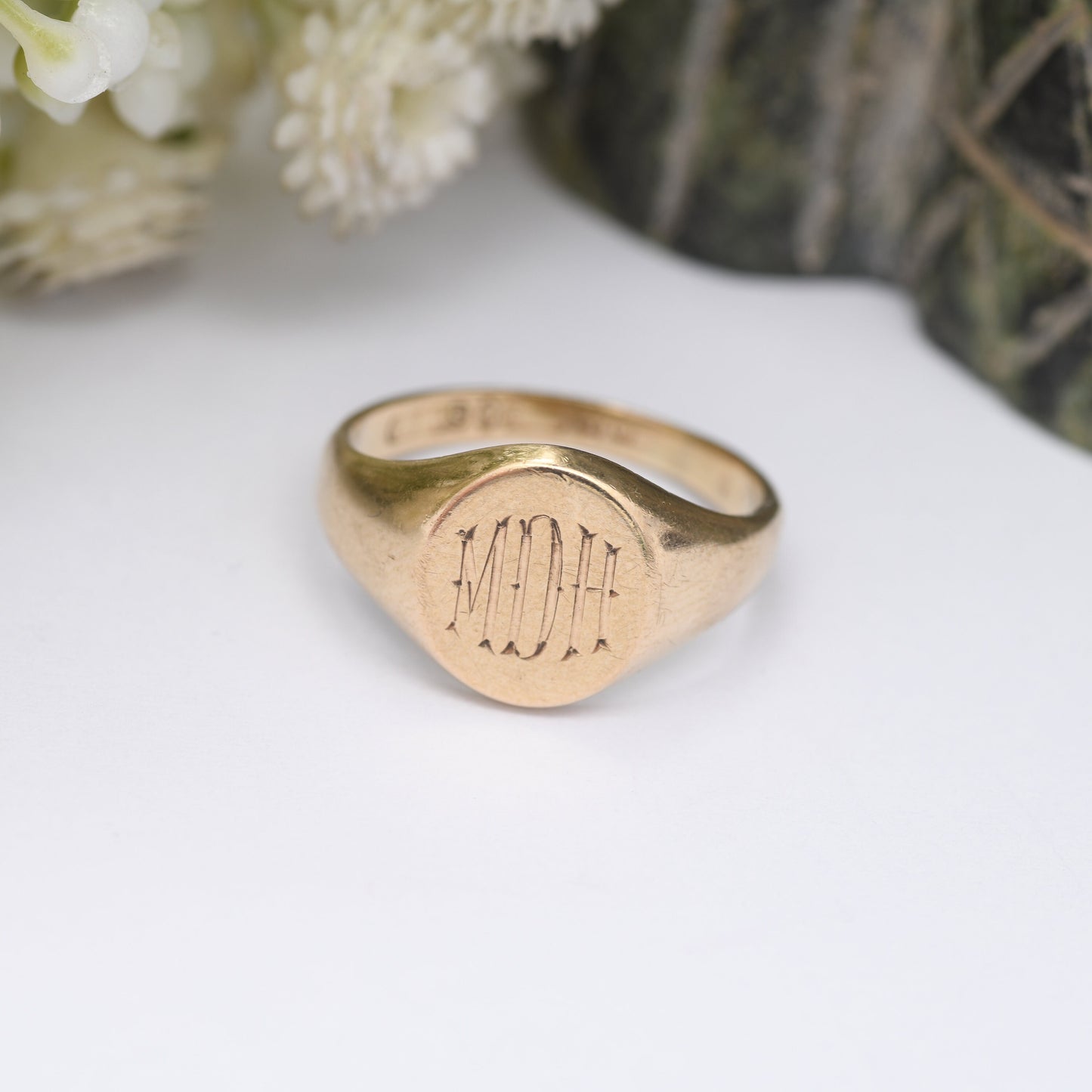 Vintage 9ct Gold Signet Ring - Mid-Century Initial Ring Engraved MDH | Men's Pinkie Ring | UK Size - K 1/2 | US Size - 5 1/2