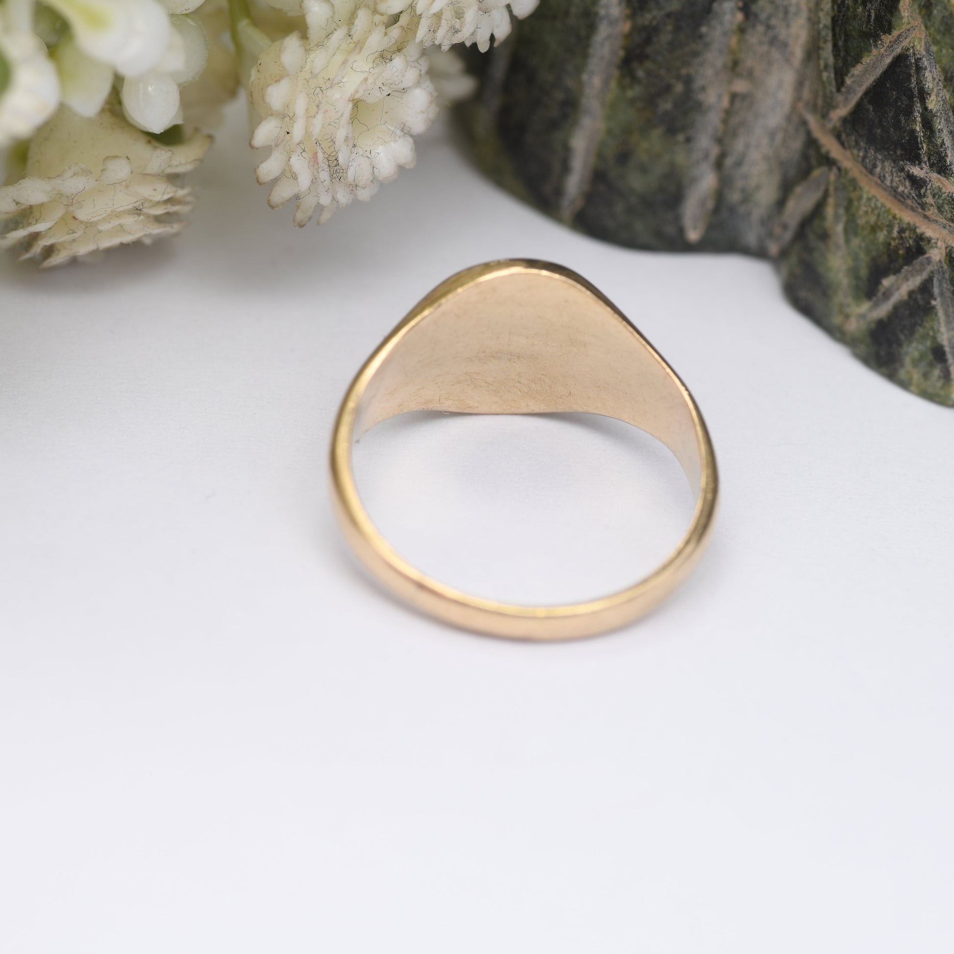 Vintage 9ct Gold Signet Ring - Mid-Century Initial Ring Engraved MDH | Men's Pinkie Ring | UK Size - K 1/2 | US Size - 5 1/2