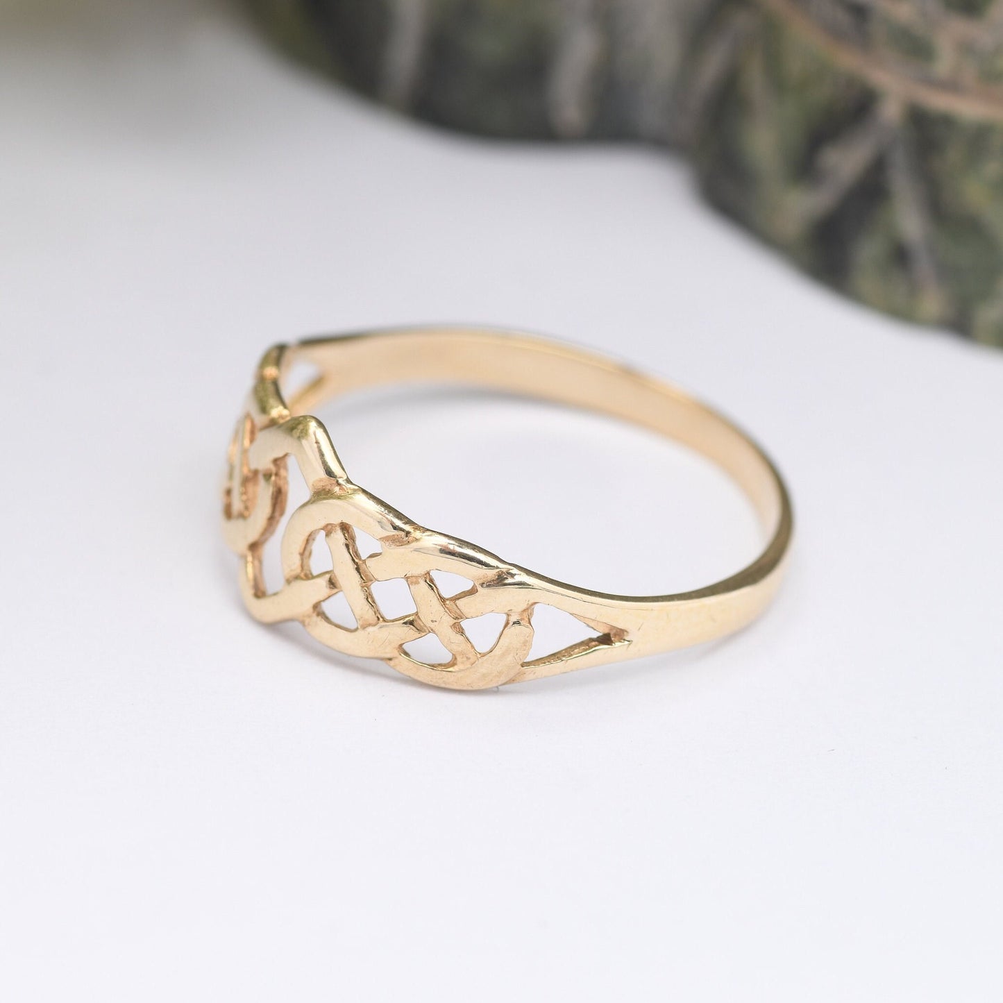 Vintage 9ct Gold Celtic Knot Ring - Woven Band | Rope Twist | Unisex Gold Everyday Jewellery | UK Size - O 1/2 | US Size - 7 1/2