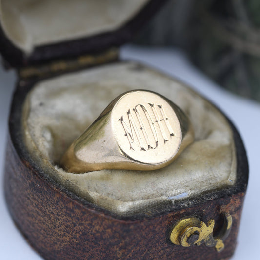 Vintage 9ct Gold Signet Ring - Mid-Century Initial Ring Engraved MDH | Men's Pinkie Ring | UK Size - K 1/2 | US Size - 5 1/2