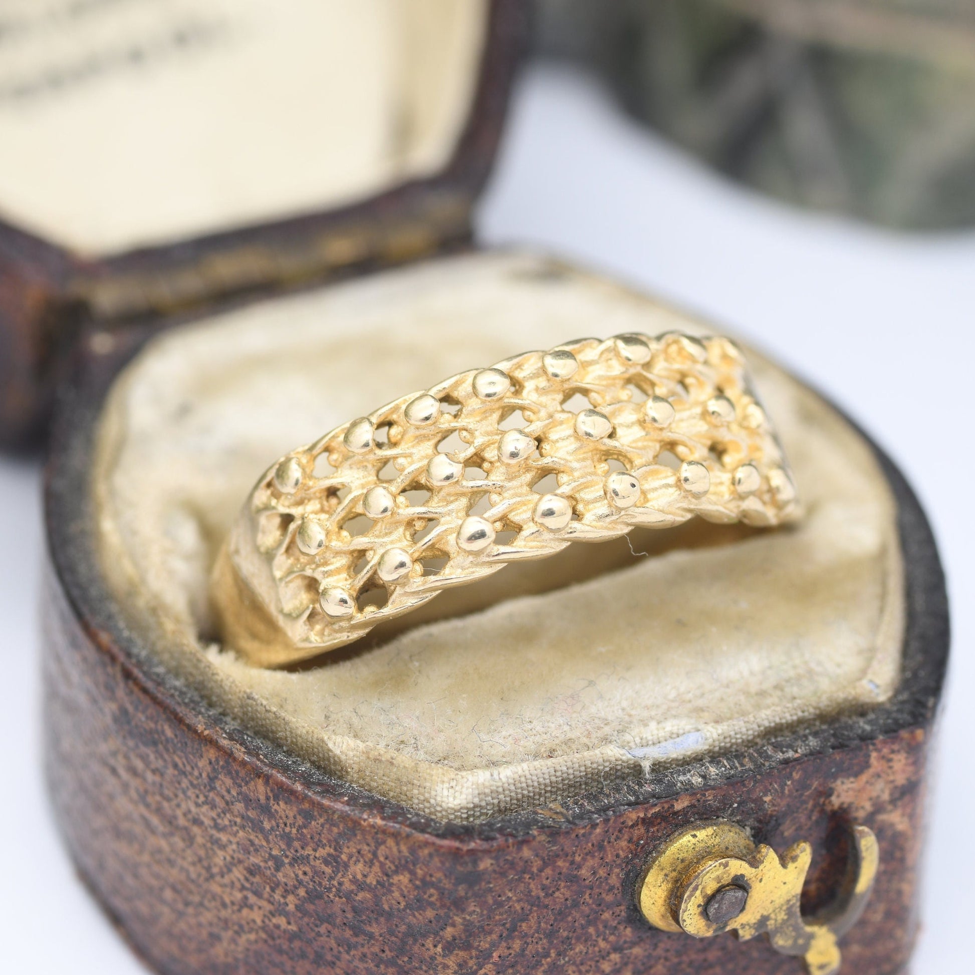 Vintage 9ct Gold Keeper Ring - Mid-Century Chunky Band | Textured Ball Ring | Everyday Gold Jewellery | UK Size - R | US Size - 8 3/4