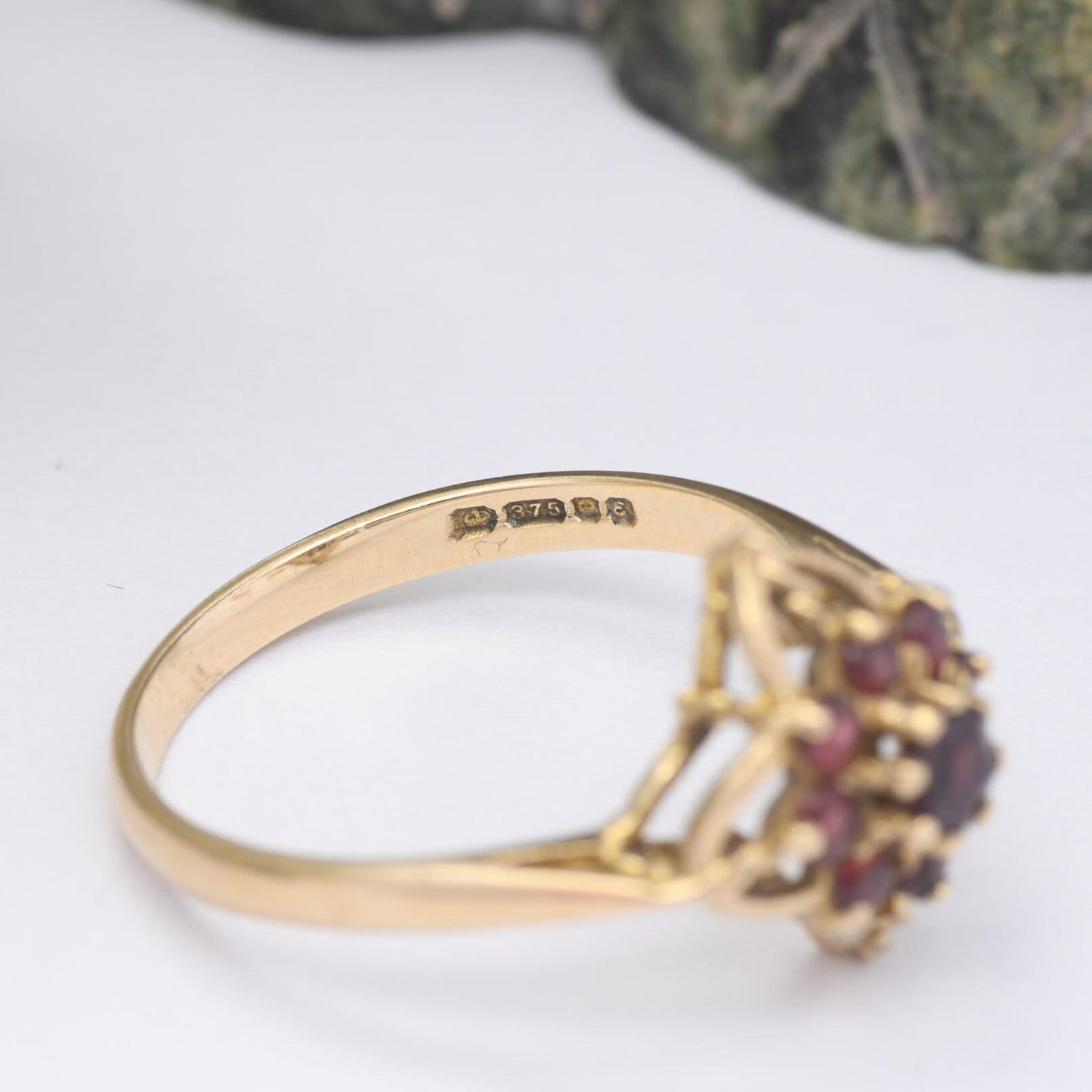 Vintage 9ct Gold Garnet Flower Ring 1979 - Mid-Century Victorian Revival | UK Size - O | US Size - 7 1/4