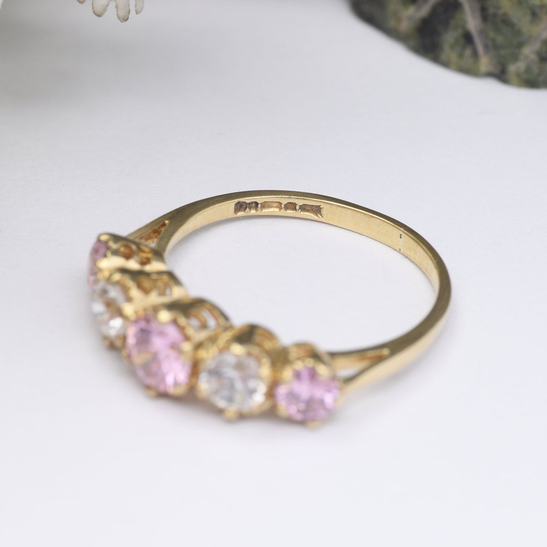 Vintage 9ct Gold CZ Statement Ring - Clear and Pink Stones Five Stone Ring | Princess Ring | UK Size - M 1/2 | US Size - 6 1/2