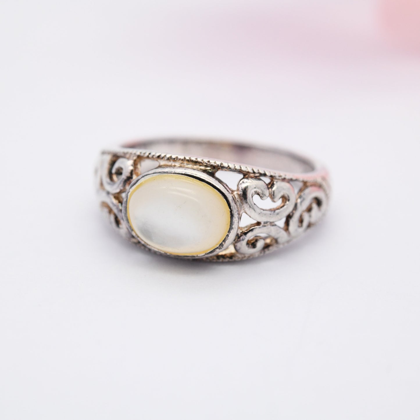 Vintage Sterling Silver Mother of Pearl Ring