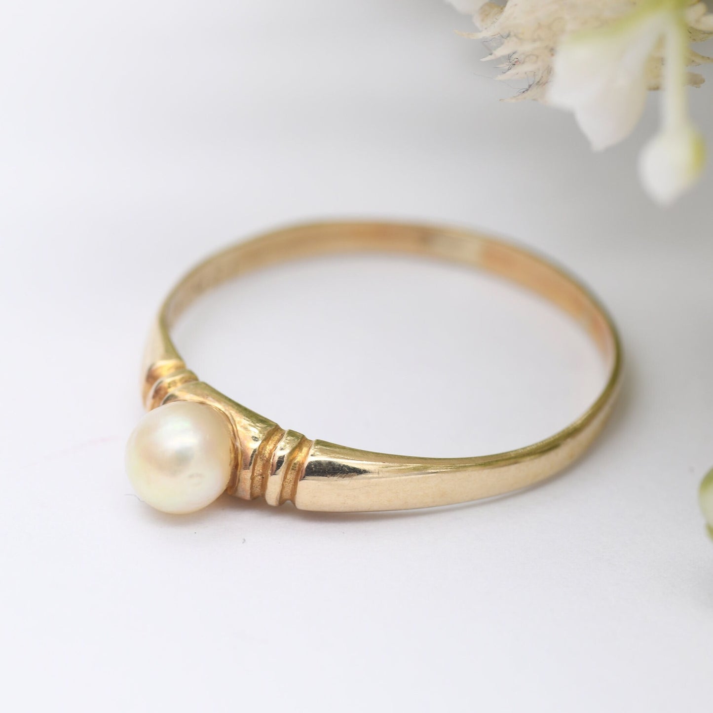 Vintage 9ct Gold Pearl Solitaire Ring 1985 - Pretty Gold Jewellery | UK Size - S 1/2 | US Size - 9 1/4