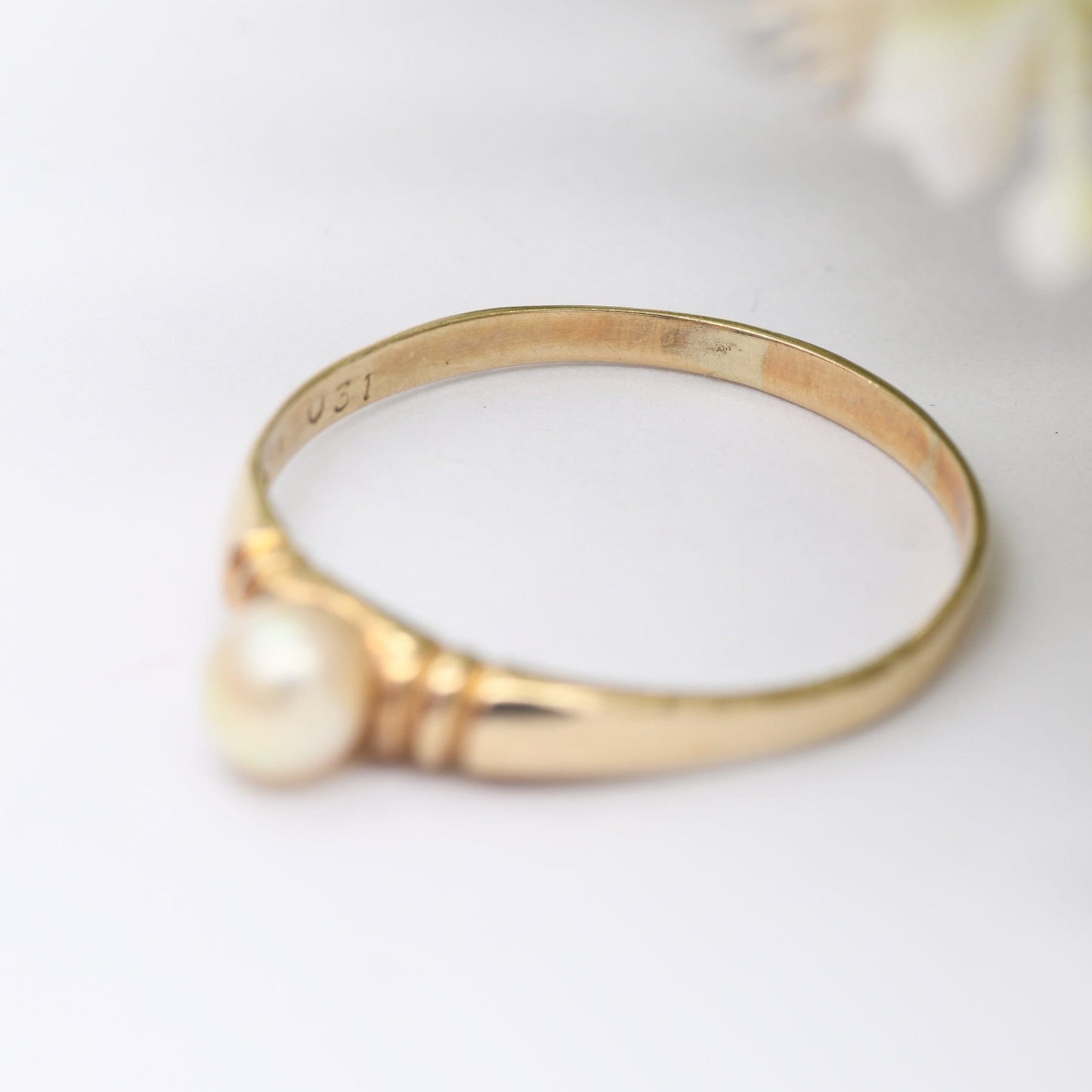 Vintage 9ct Gold Pearl Solitaire Ring 1985 - Pretty Gold Jewellery | UK Size - S 1/2 | US Size - 9 1/4