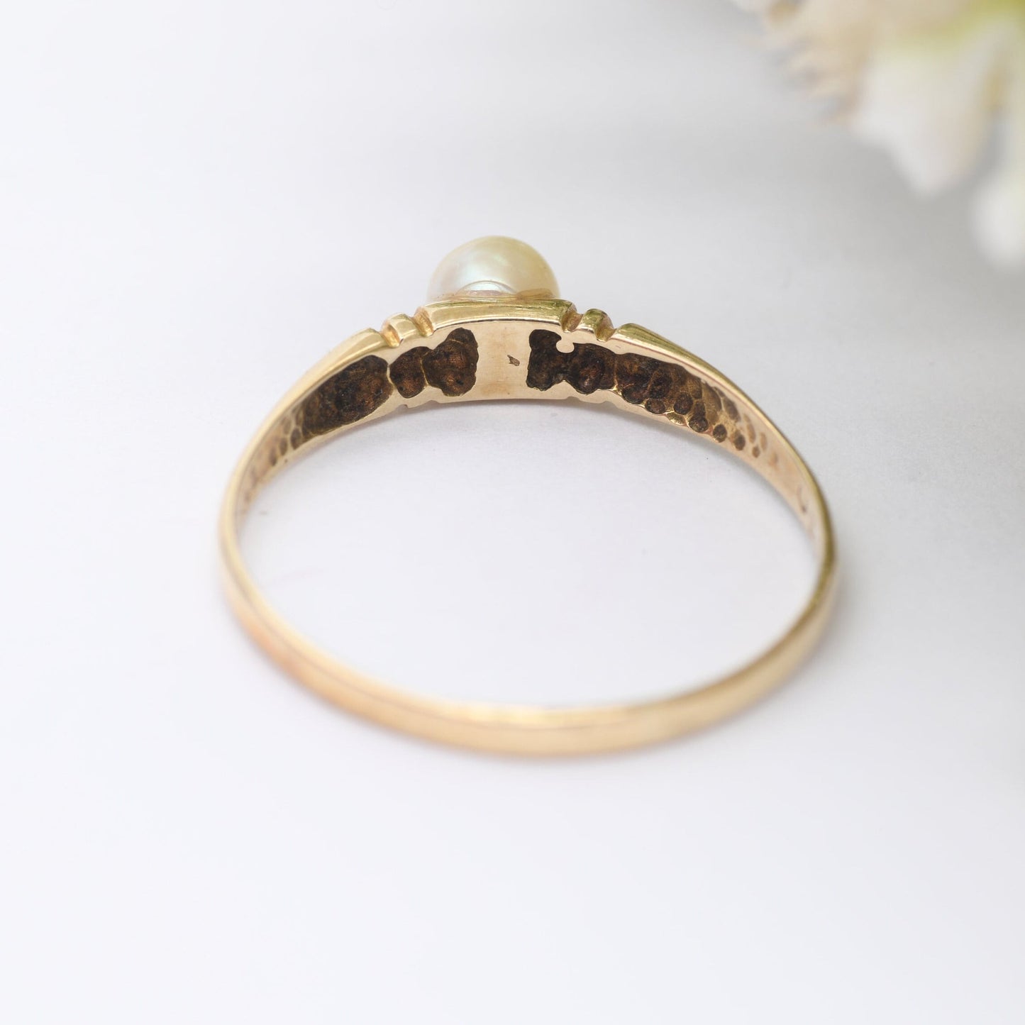 Vintage 9ct Gold Pearl Solitaire Ring 1985 - Pretty Gold Jewellery | UK Size - S 1/2 | US Size - 9 1/4