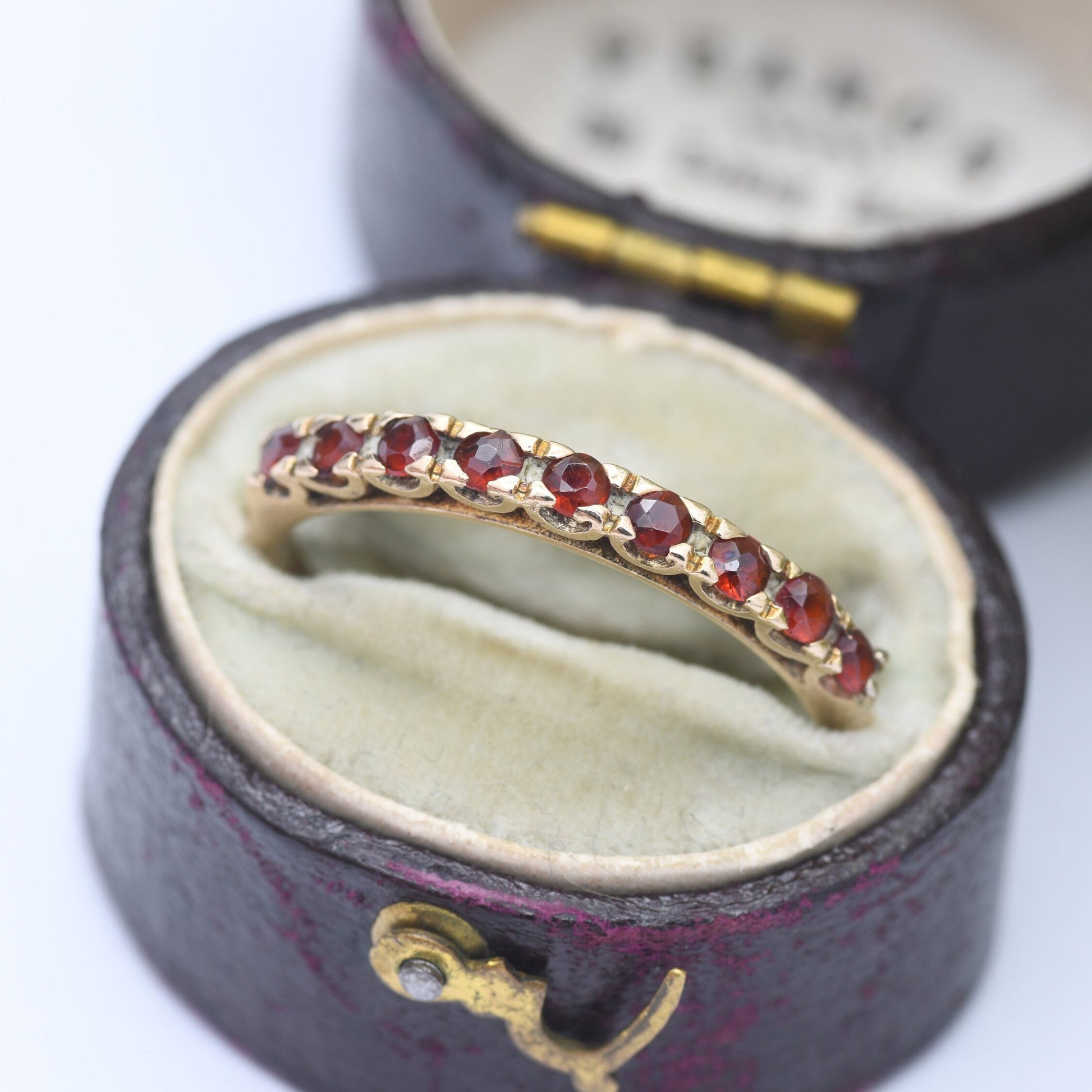 Vintage 9ct Gold Garnet Half Eternity Ring - Red Gemstone Band Ring | UK Size - R | US Size - 8 1/2