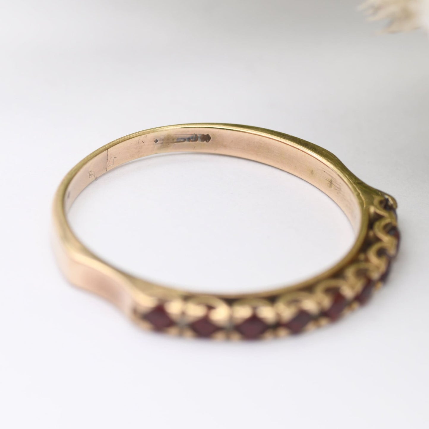 Vintage 9ct Gold Garnet Half Eternity Ring - Red Gemstone Band Ring | UK Size - R | US Size - 8 1/2