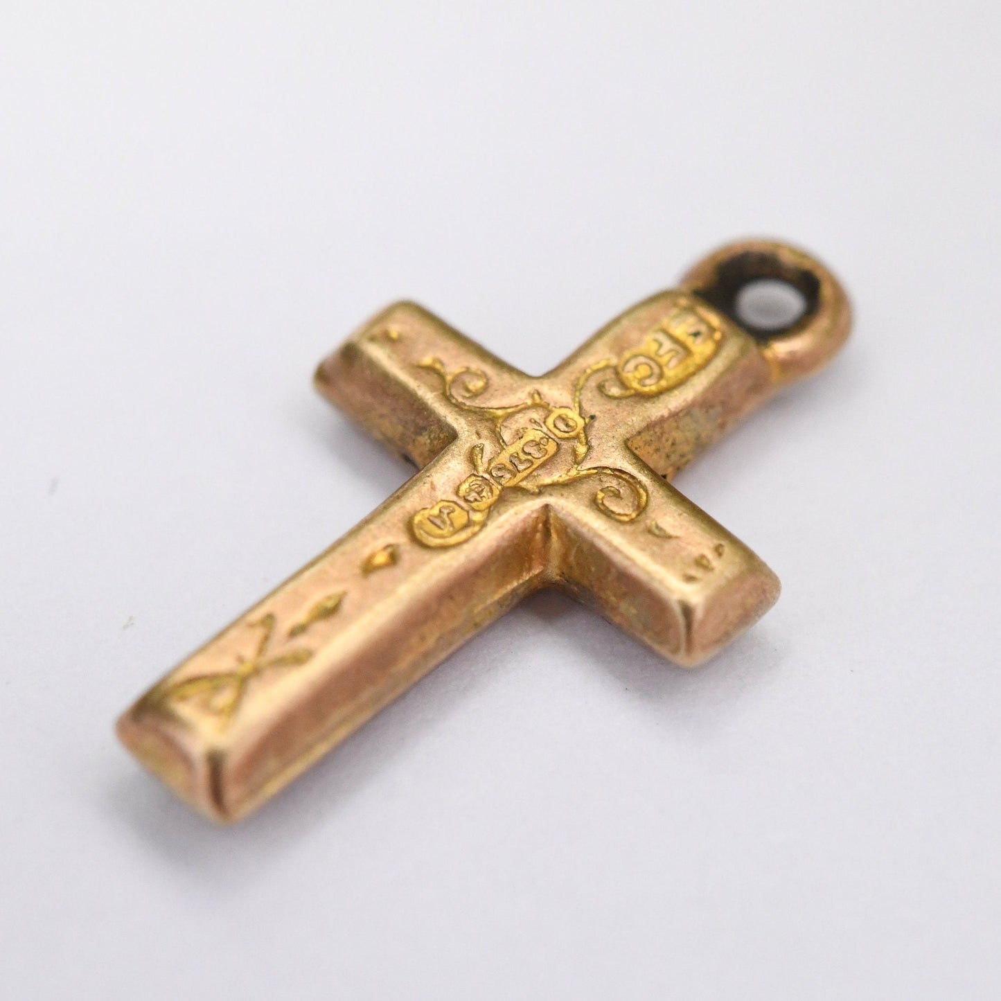 Vintage 9ct Gold Cross Charm Pendant with Engraved Design 1950 - Rose Gold