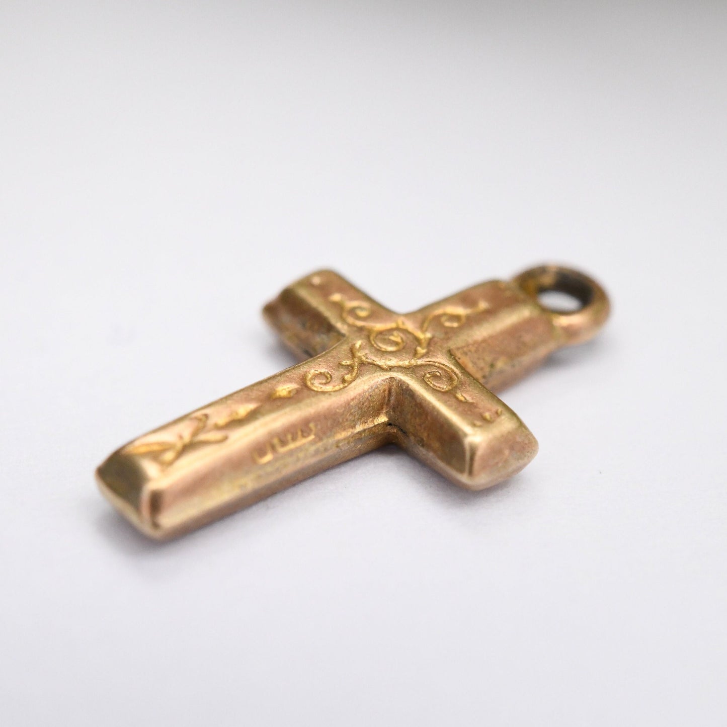 Vintage 9ct Gold Cross Charm Pendant with Engraved Design 1950 - Rose Gold