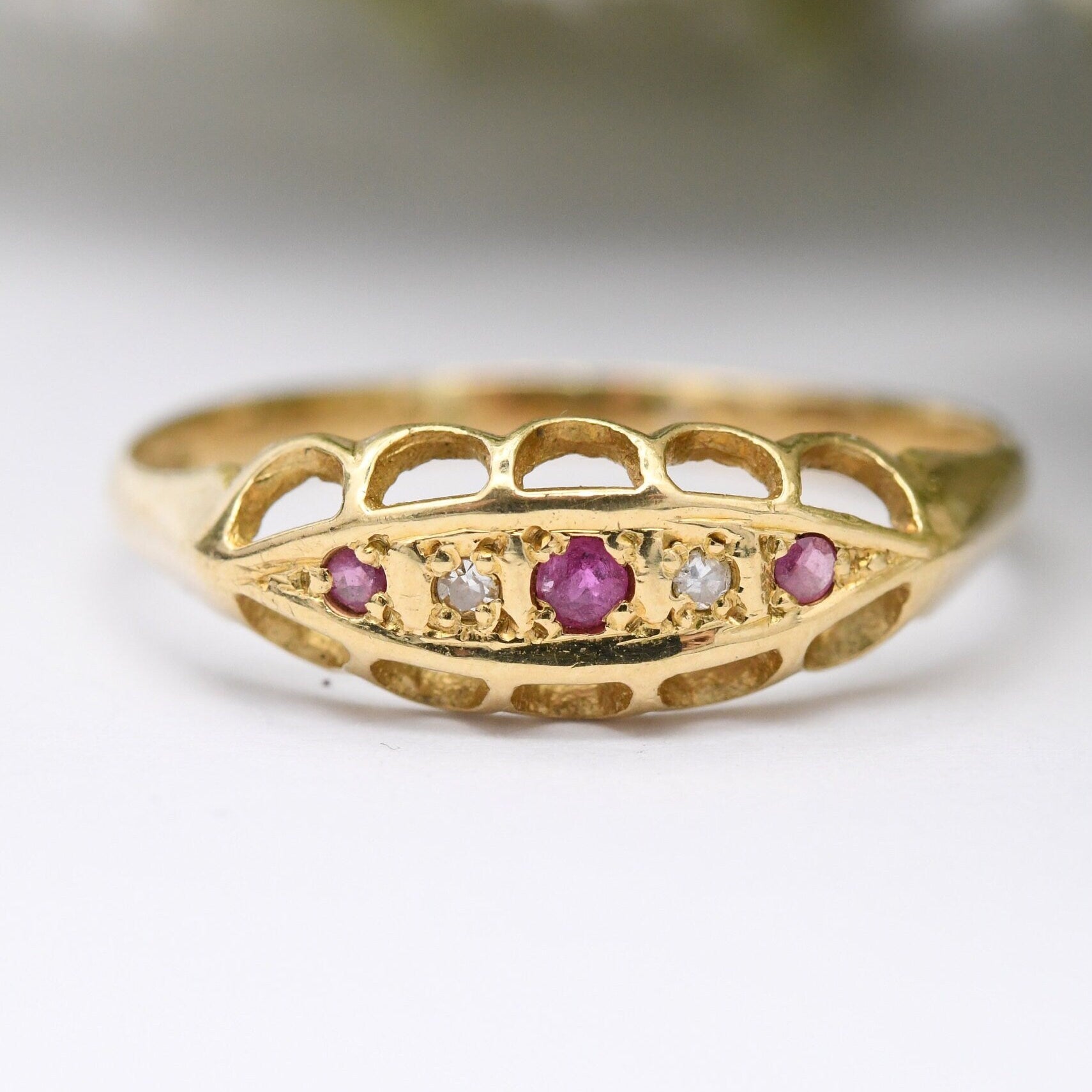 Vintage 18ct Gold Ruby and Diamond Boat Ring 1980 - Pretty Five Stone Ring | Large Size UK Size - U | US Size - 10