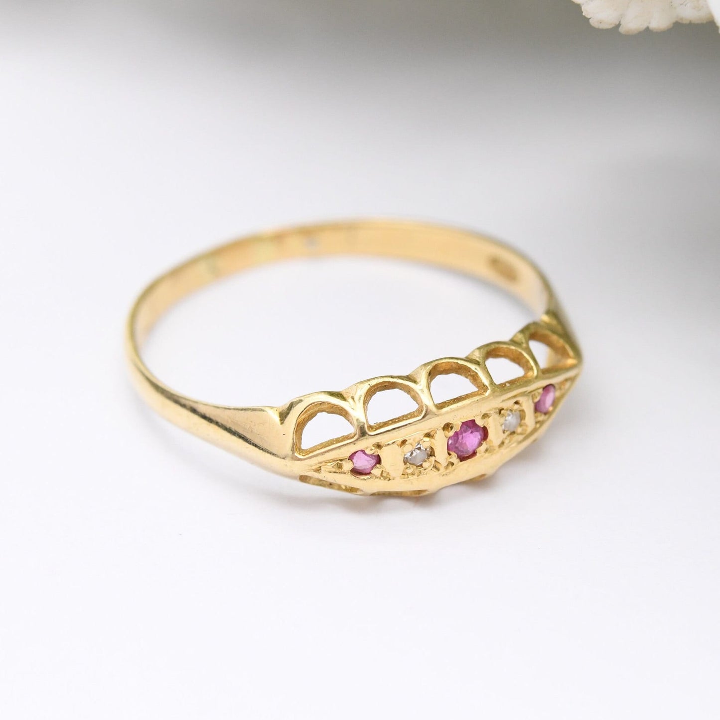 Vintage 18ct Gold Ruby and Diamond Boat Ring 1980 - Pretty Five Stone Ring | Large Size UK Size - U | US Size - 10