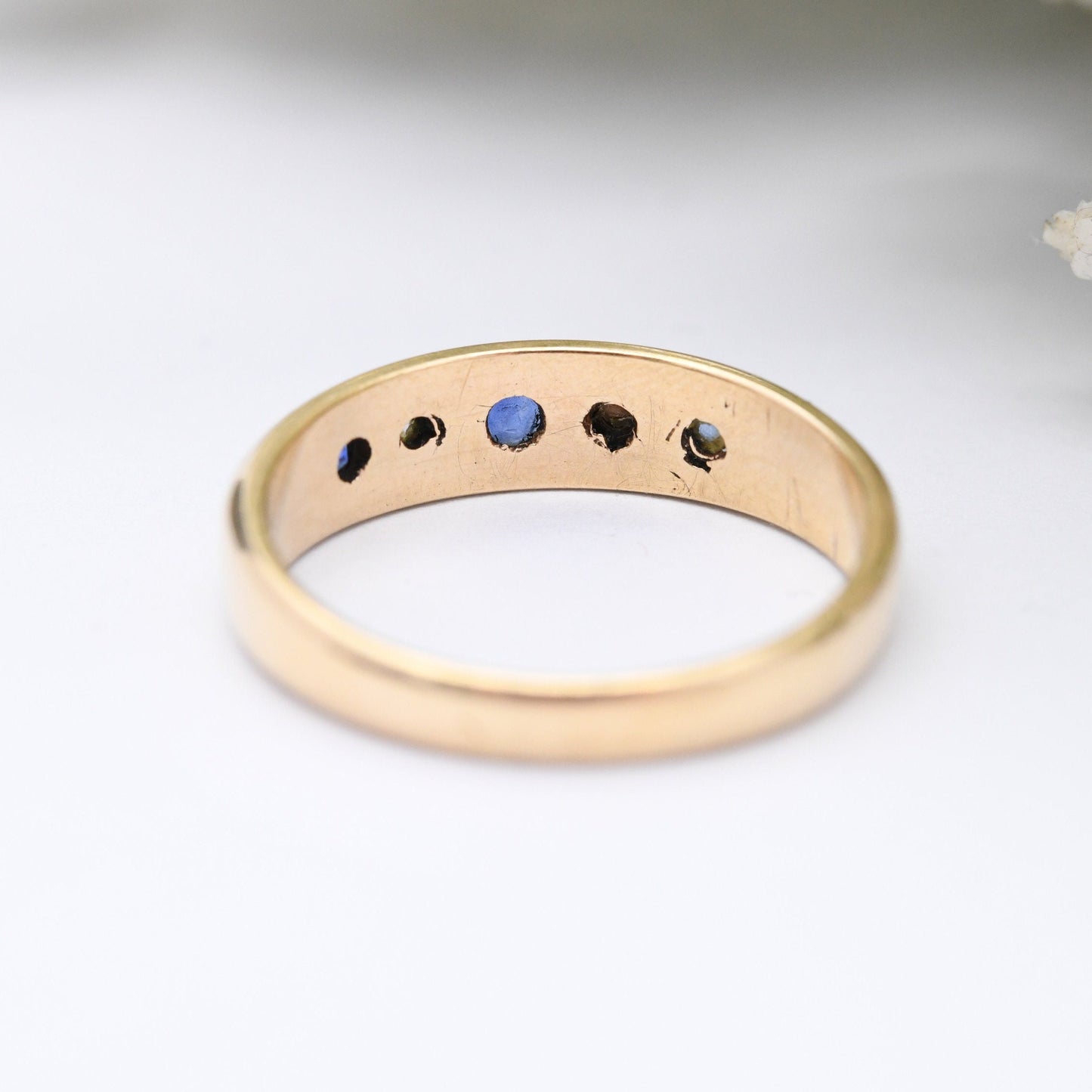 Vintage 9ct Gold Sapphire and Diamond Gypsy Ring Vintage 1976 - Five Stone Blue and White Ring | UK Size - O 1/2 | US Size - 7 1/2