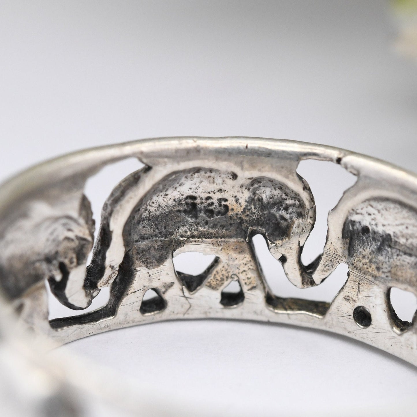 Vintage Sterling Silver Elephant Ring Openwork - Novelty Animal Jewellery | UK Size - U | US Size - 10