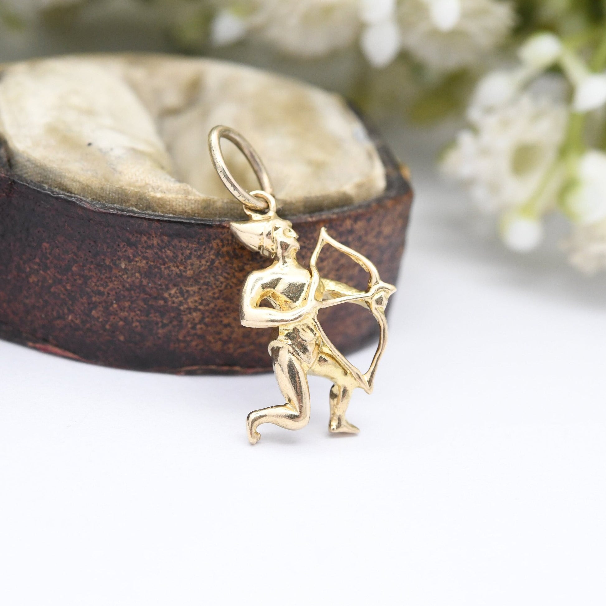 Vintage 9ct Gold Robin Hood Charm Pendant 1970s - Old English Folklore | Archer with a Bow | for Charm Bracelet Charm Necklace