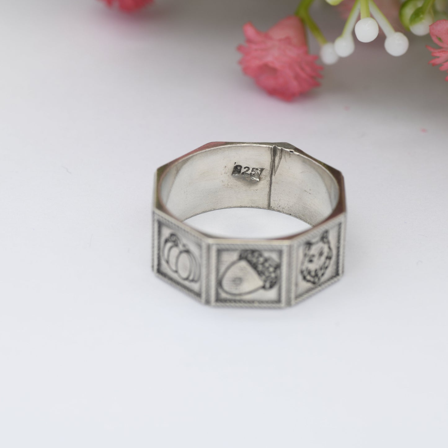 Vintage Sterling Silver Symbol Band Ring - Acorn Pumpkin Wolf Crescent Moon Sword Maple Leaf | Unisex Band | UK Size - T | US Size - 9 1/2