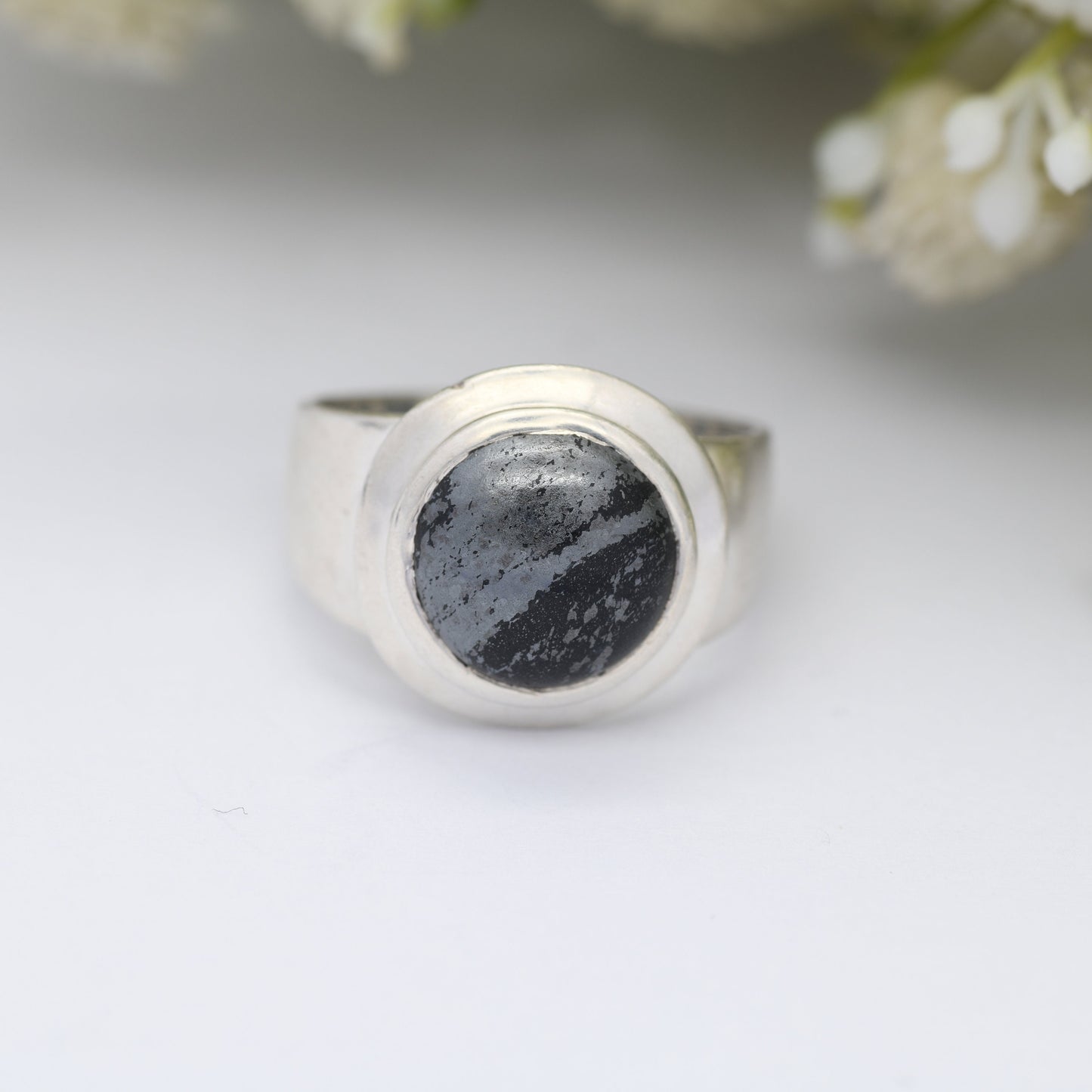 Vintage Sterling Silver Black Stone Ring - Cabochon Gemstone | Mid-Century Unisex Statement Ring | UK Size - P 1/2 | US Size - 7 3/4