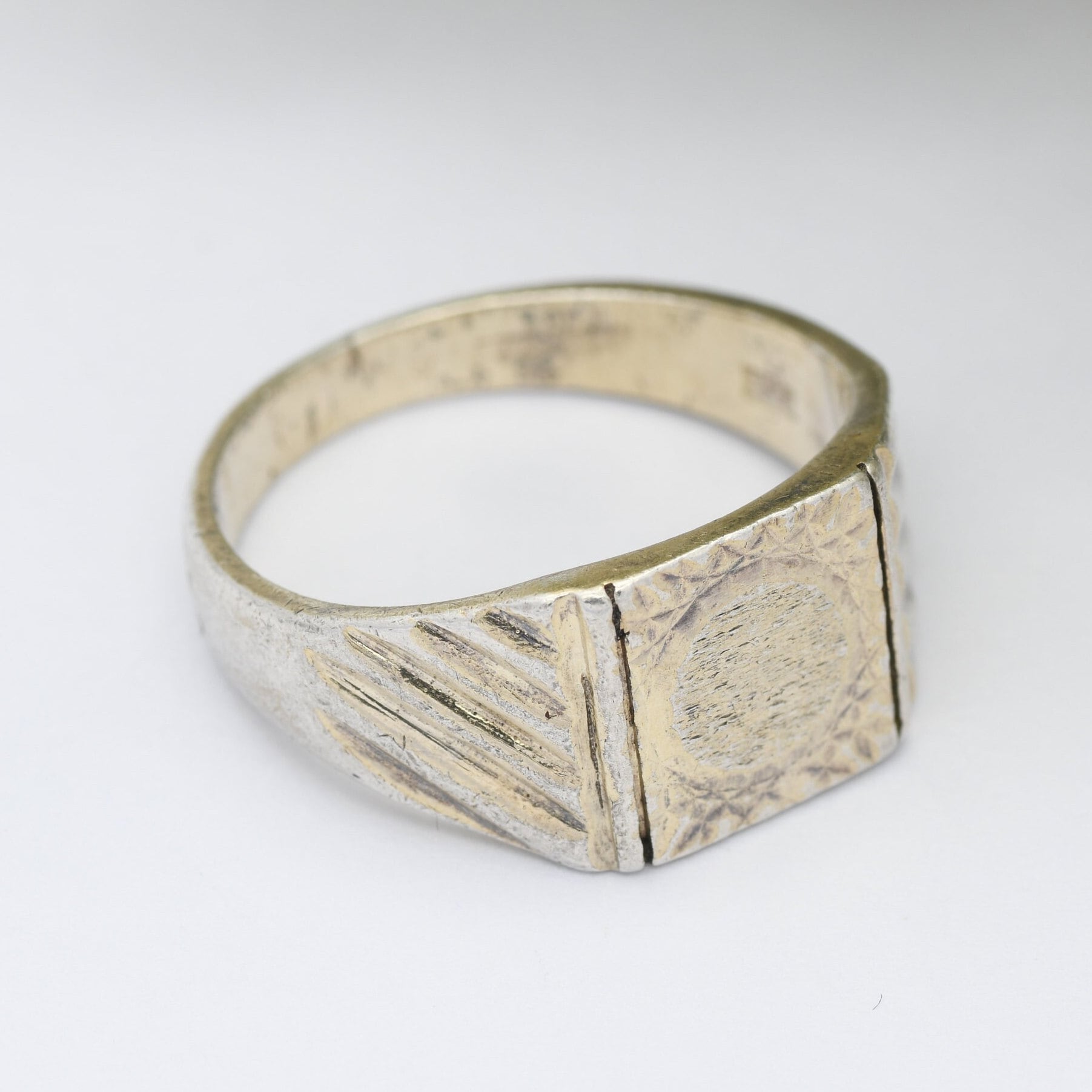 Vintage Gold Plated Sterling Silver Signet Ring 1967 - Diamond Cut Front | Gift for Him | UK Size - T | US Size - 9 1/2