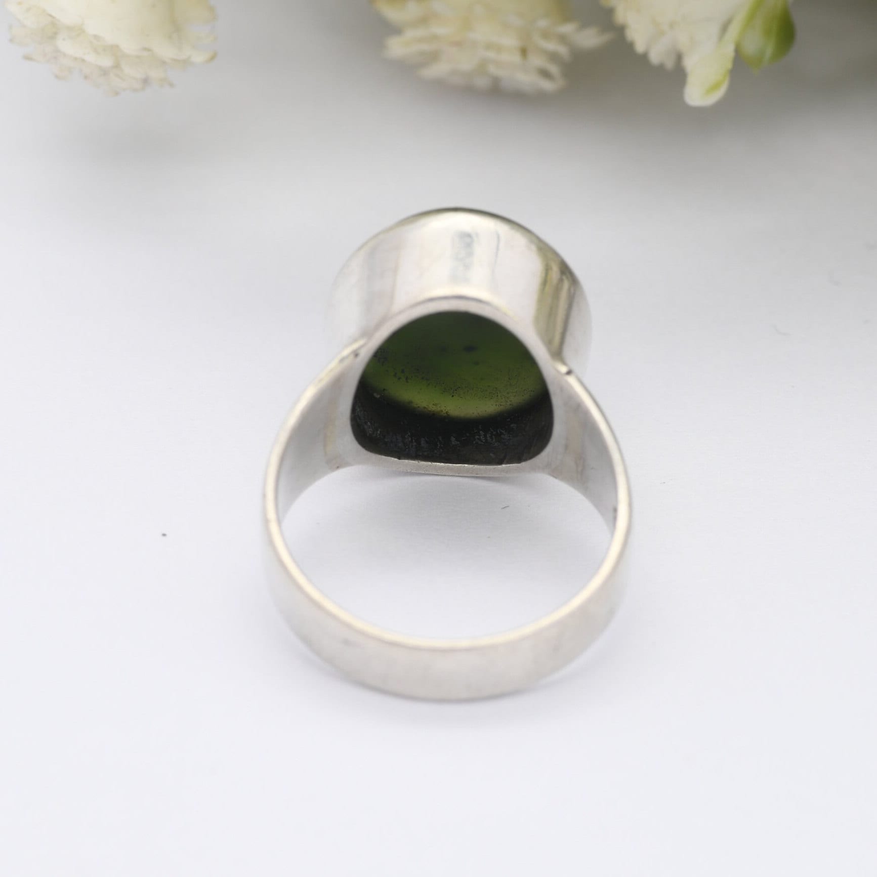 Vintage Sterling Silver Nephrite Jade Ring - Large Oval Cabochon Gemstone | Mid-Century Modernist Ring | UK Size - K | US Size - 5 1/4