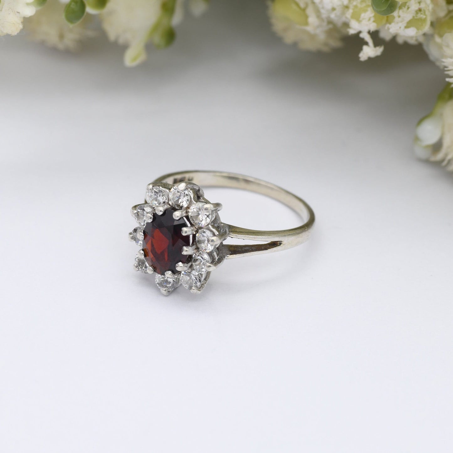 Vintage Sterling Silver Garnet Halo Flower Ring 1982 - Statement Cocktail Ring with CZ | UK Size - P | US Size - 7 1/2