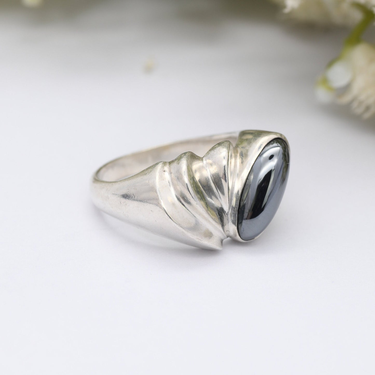 Vintage Sterling Silver and Hematite Ring - Cabochon Gemstone | Unusual Statement Ring | Sculptural Unisex | UK Size - M | US Size - 6