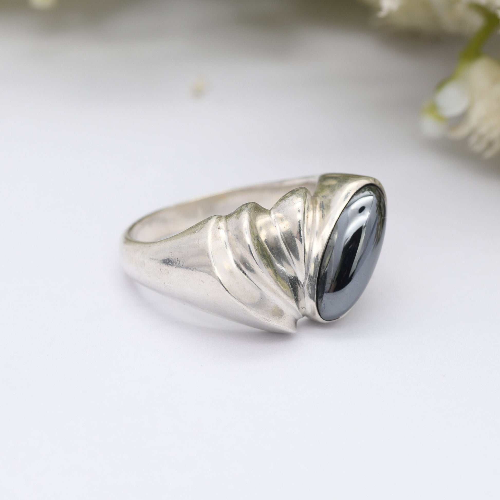 Vintage Sterling Silver and Hematite Ring - Cabochon Gemstone | Unusual Statement Ring | Sculptural Unisex | UK Size - M | US Size - 6