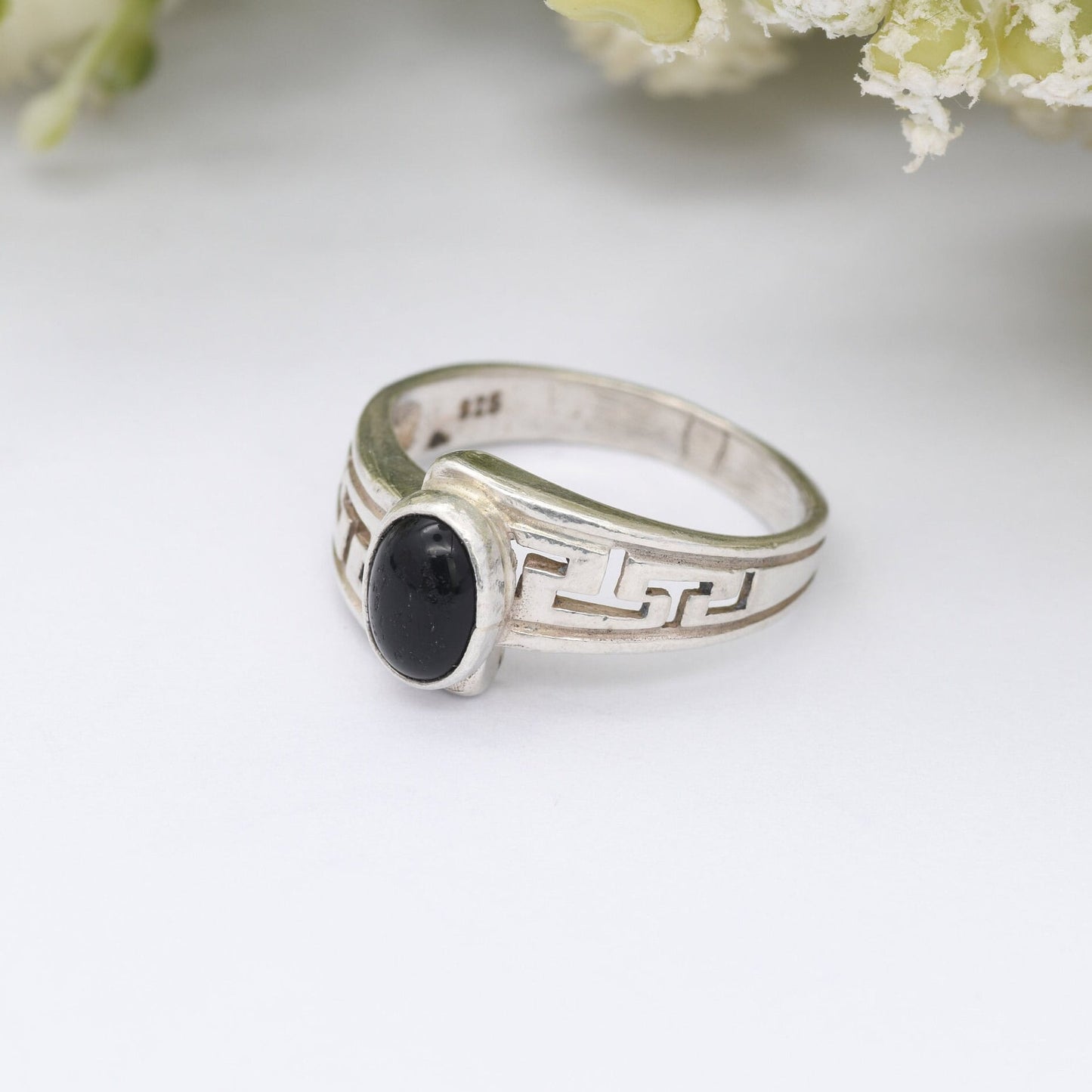 Vintage Sterling Silver Greek Key Onyx Ring - Openwork Meander Band | Unisex Minimal Silver Jewellery | UK Size - L | US Size - 5 3/4