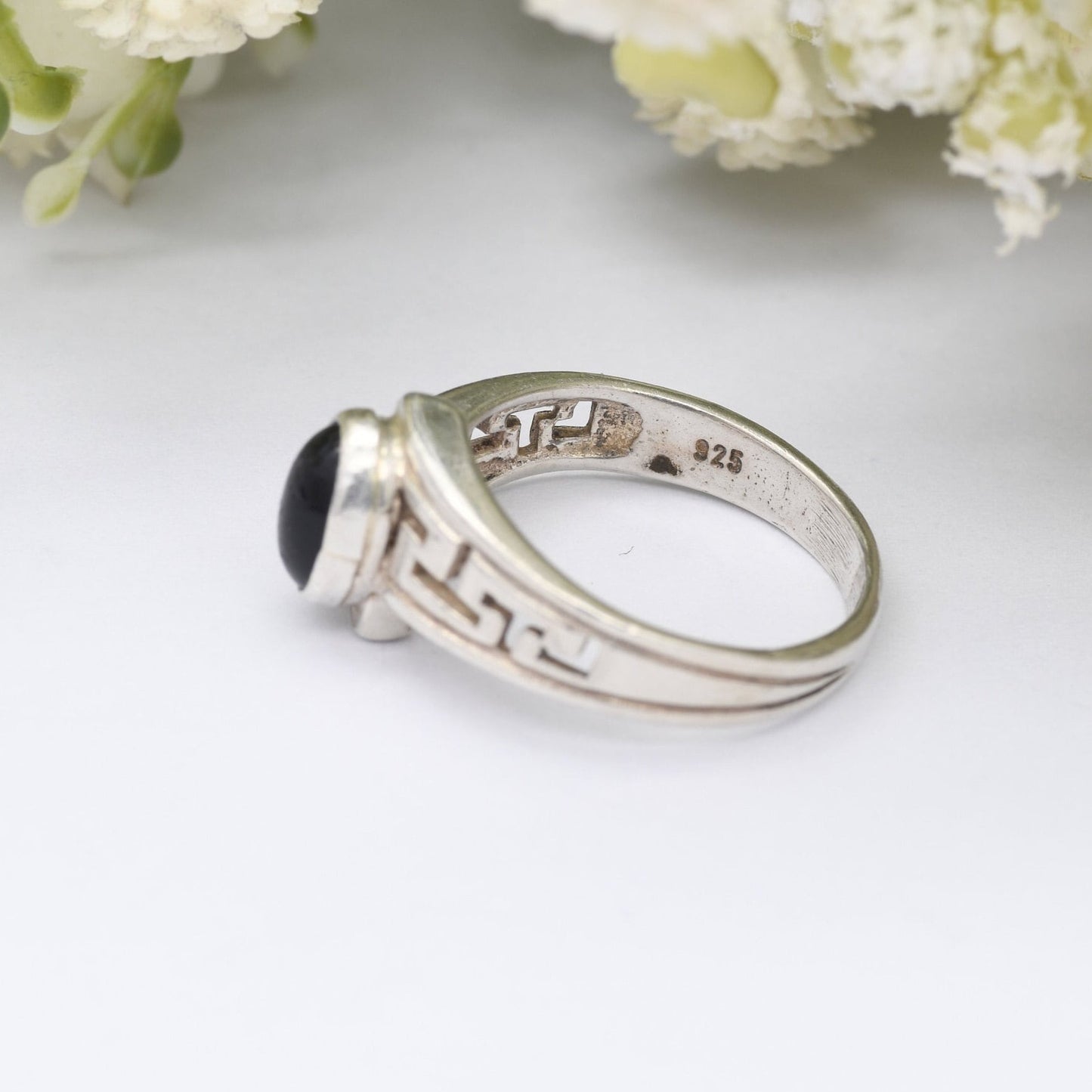 Vintage Sterling Silver Greek Key Onyx Ring - Openwork Meander Band | Unisex Minimal Silver Jewellery | UK Size - L | US Size - 5 3/4