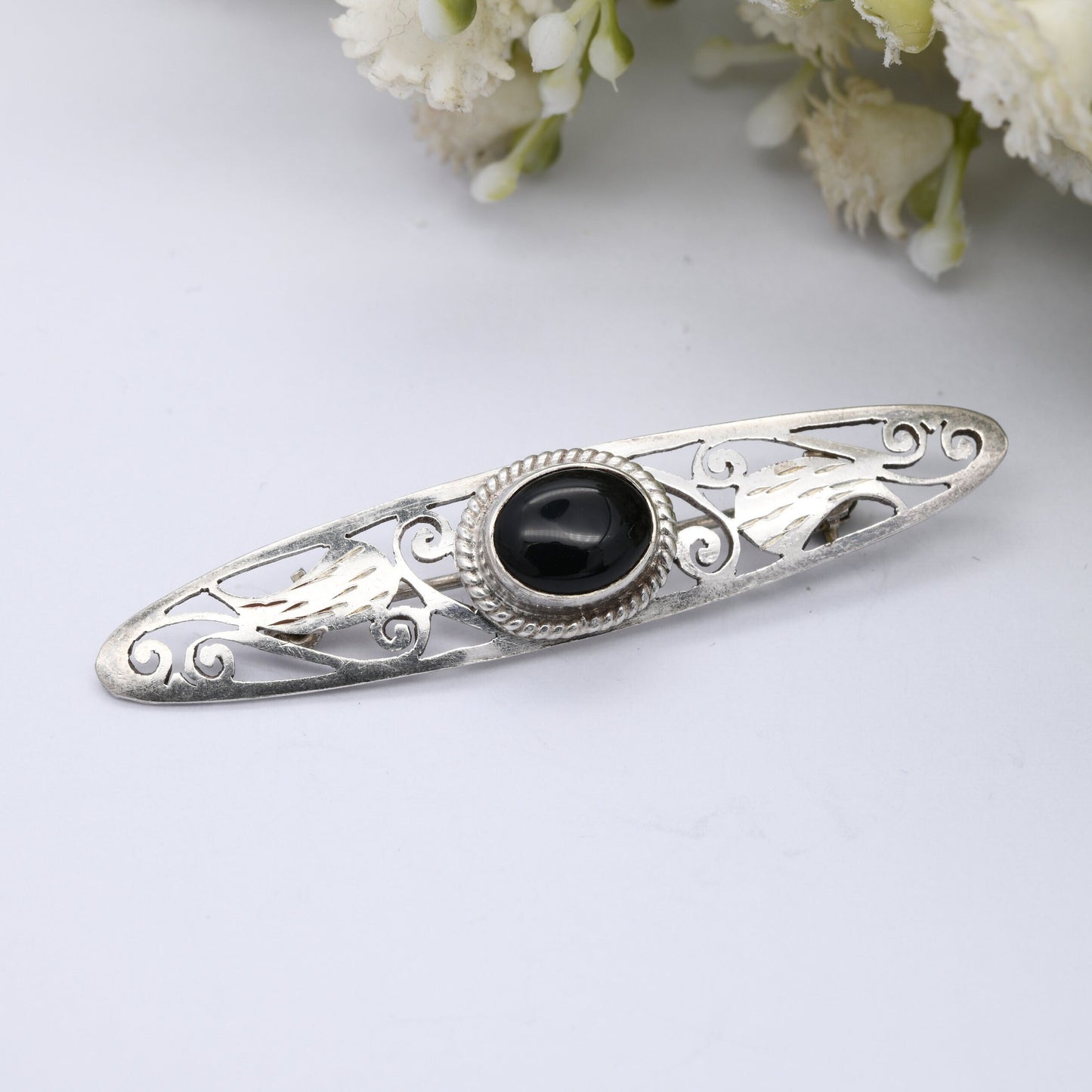 Vintage Sterling Silver Onyx Bar Brooch - Openwork Leaf Design | Oval Cabochon Black Stone