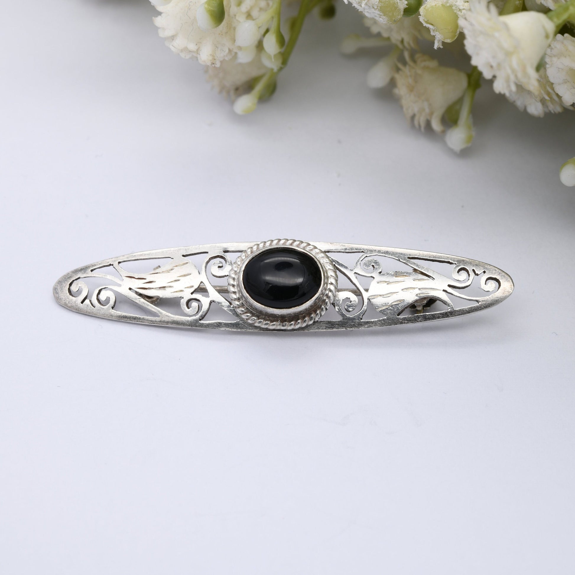 Vintage Sterling Silver Onyx Bar Brooch - Openwork Leaf Design | Oval Cabochon Black Stone