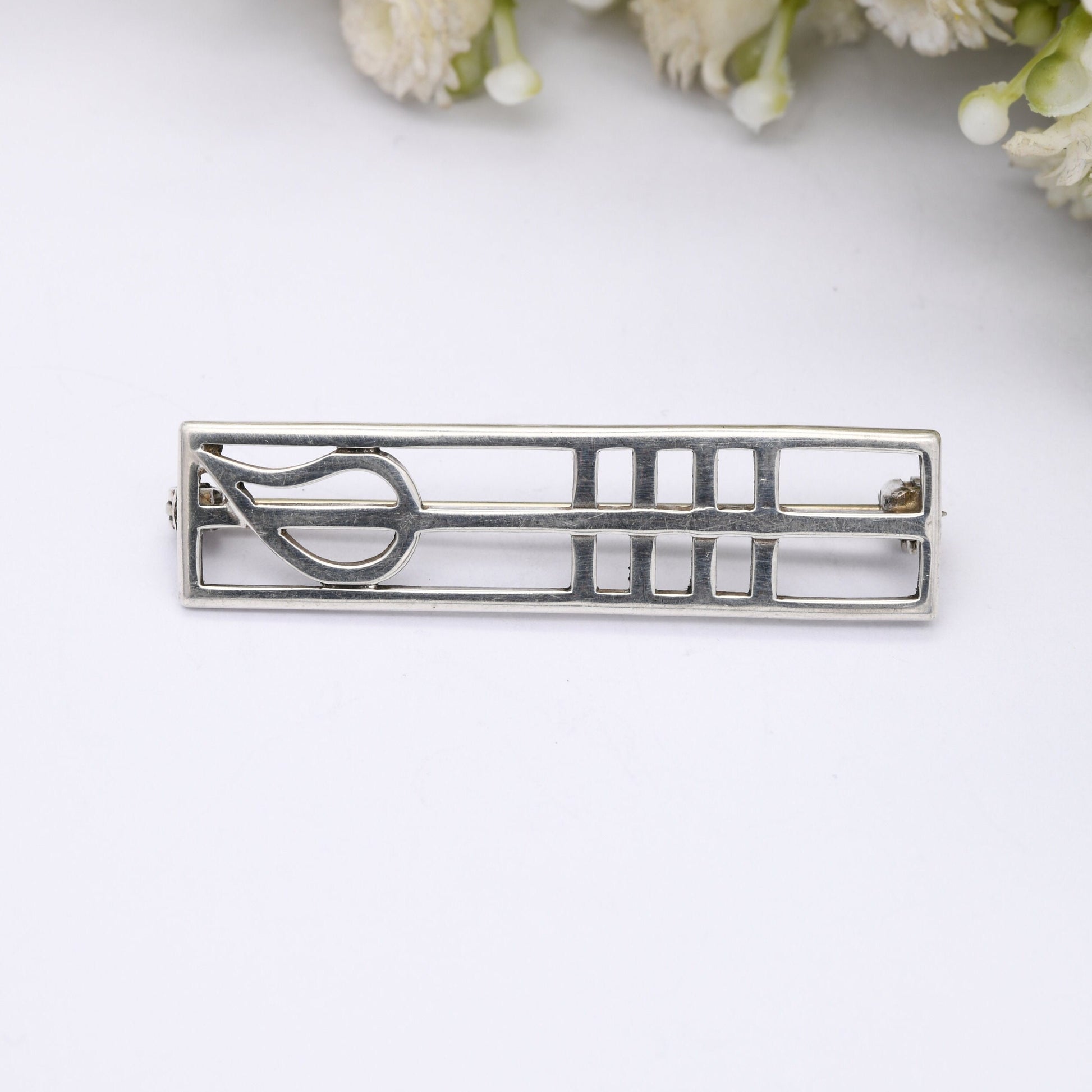 Vintage Carrick Scottish Sterling Silver Leaf Brooch - Mackintosh Stained Glass Window Style | Celtic Flower Design