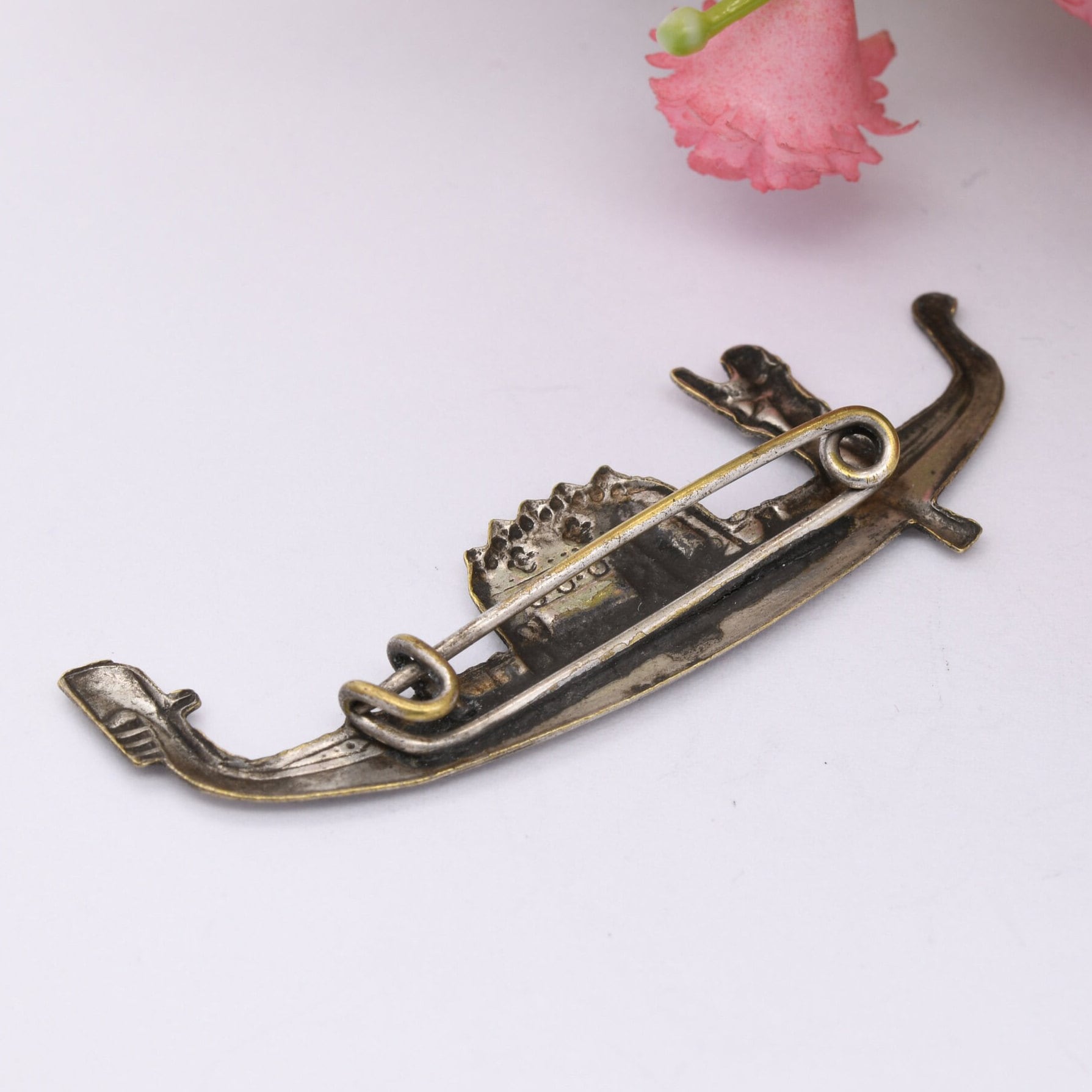 Vintage Gondola Brooch - Embossed Venice Souvenir | Gondolier | Gift for Travel Lover | Bar Brooch