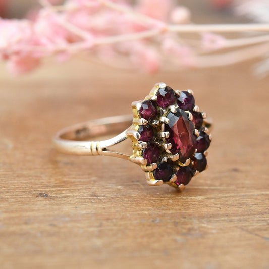 Vintage 9ct Gold Garnet Flower Ring - Mid-Century Edwardian Style | UK Size - O | US Size - 7 1/4