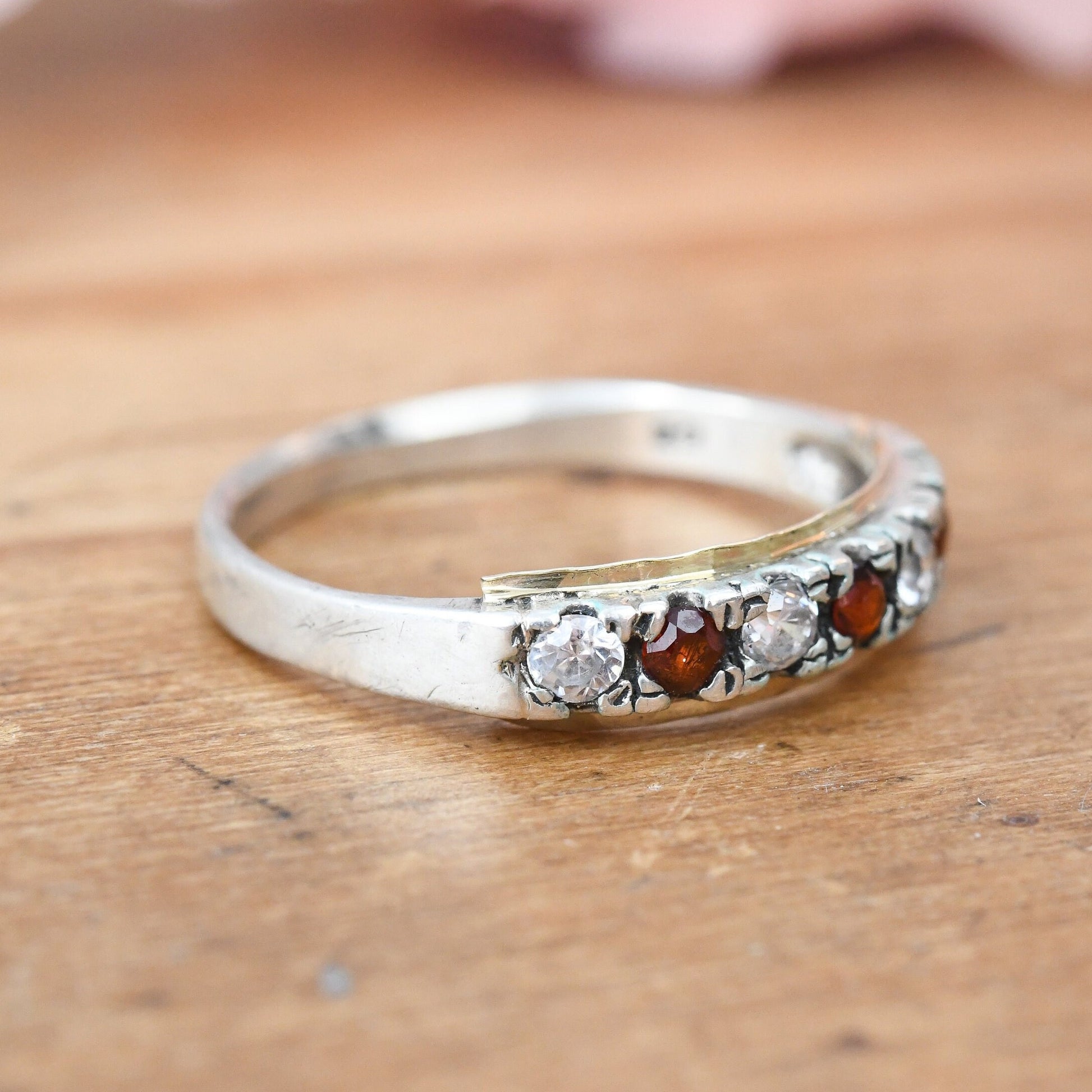 Vintage 9ct Gold & Sterling Silver Garnet CZ Half Eternity Ring - Sparkly Seven Stone Band | UK Size - P 1/2 | US Size - 8