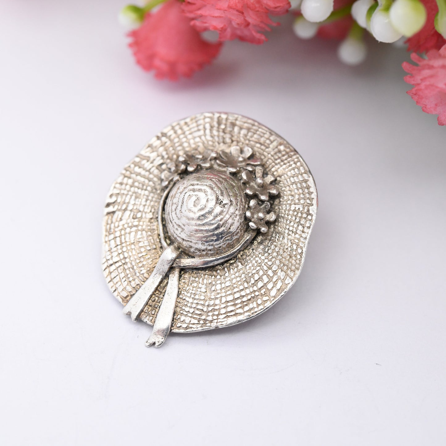 Vintage MASJ Pewter Hat Brooch 1985 - Kitsch Old Style Lady's Summer Hat | Silver Tone | Maureen Ann Story-Jones