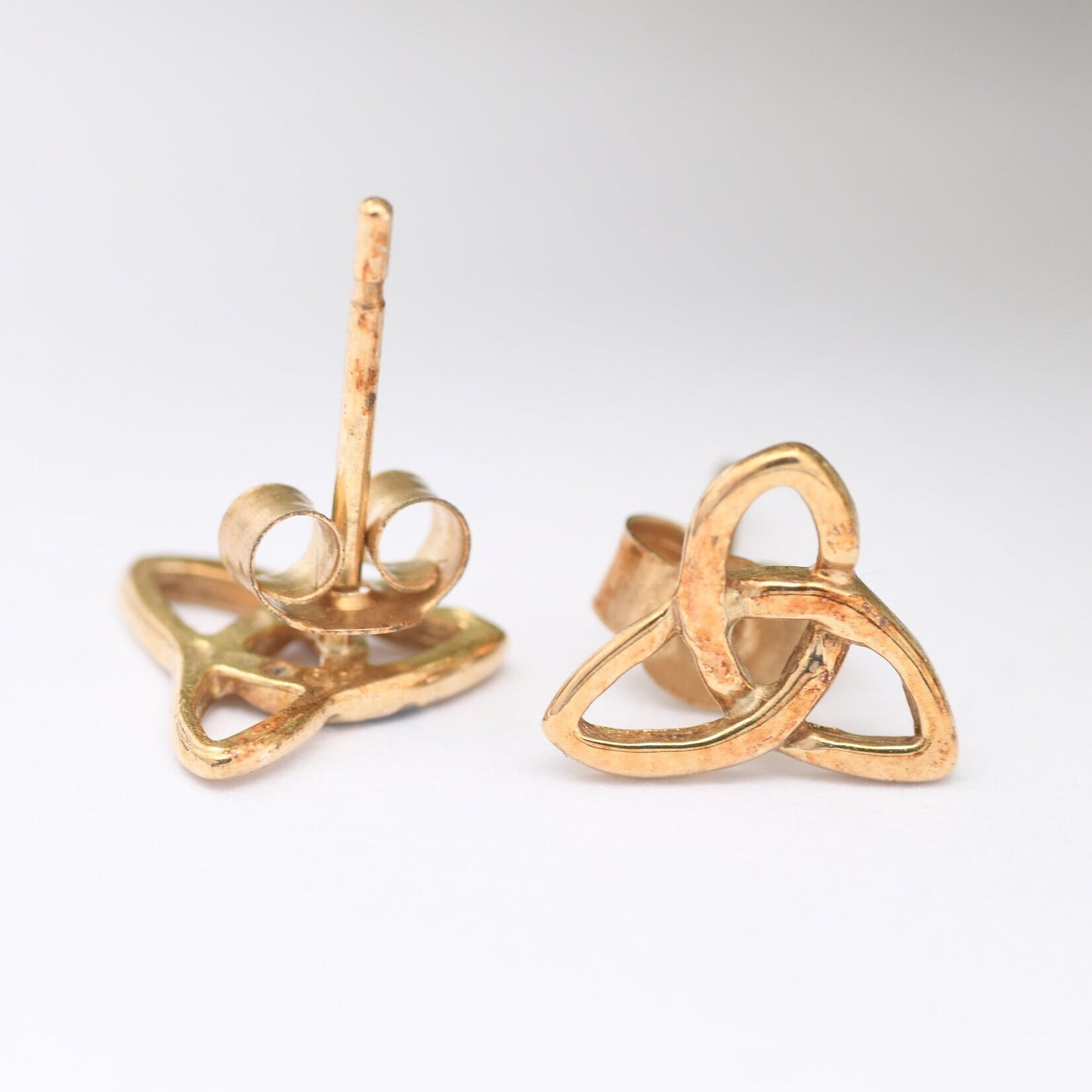 Vintage 9ct Gold Triquetra Stud Earrings - Celtic Knot Triangle | Cute Gold Studs | Butterfly Backs