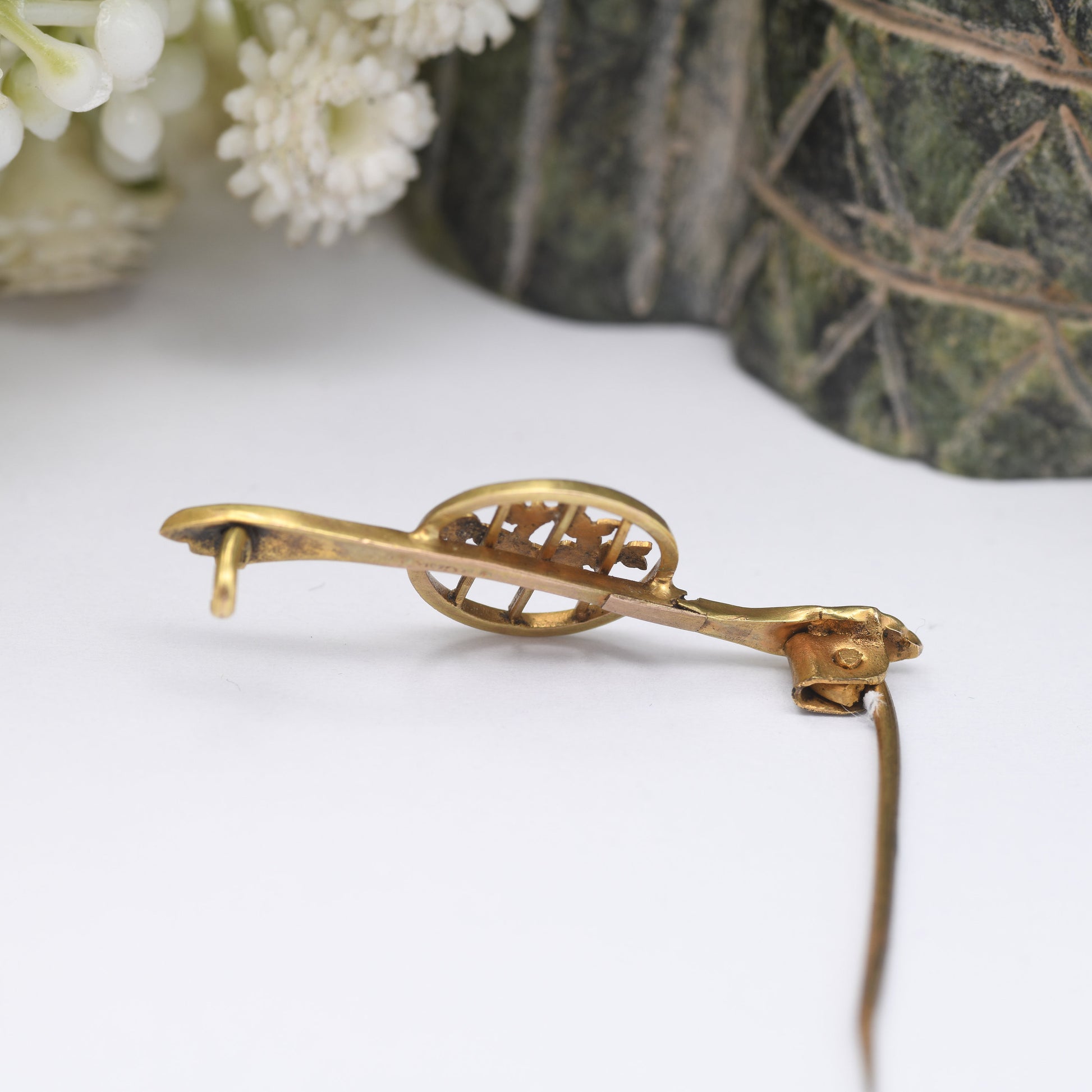 Antique Victorian 9ct Gold Brooch - Aesthetic Movement Flower Brooch | Intricate Detail | Bar Brooch | Floral Pin